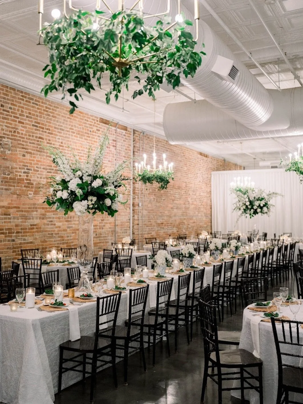 A space big enough to gather everyone you love. 
From a full reception dinner to a packed dance floor, there&rsquo;s room for it all.

The best part? Our all-inclusive package covers your tables, chairs, linens, napkins, tabletop decor, table numbers