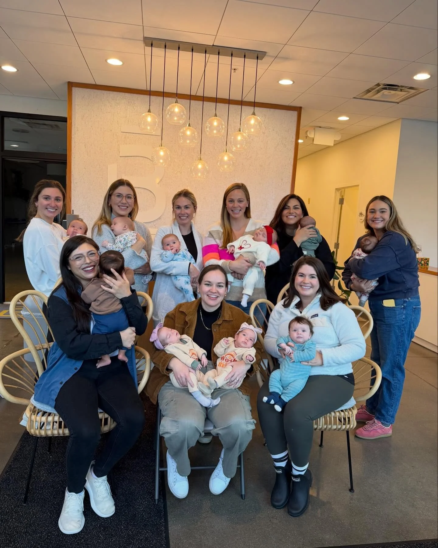 As we graduate a new circle of #Mariemont moms + babies today, we need to catch up on celebrating our LAST Mariemont graduates! 

Congratulations to these newest #CincyPostpartumCircles alumni! What a joy to circle up with these Sep&amp;Oct moms and 
