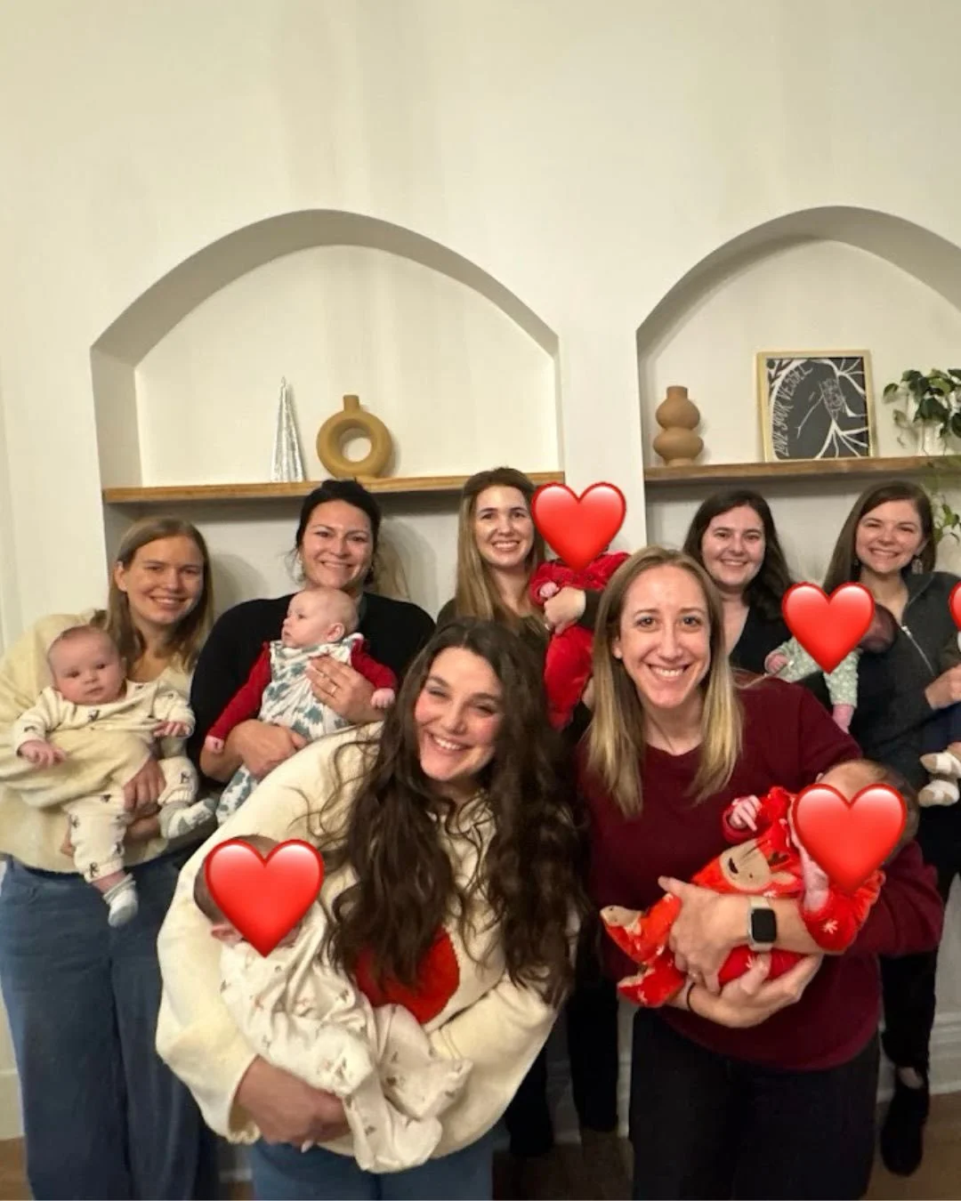 We have another batch of graduates to celebrate! Let&rsquo;s give a round of applause for our latest NKY 4th Trimester Circle alumni! 

This cohort of 9 moms and their Sep/Oct babies circled up with @nky_doula Lauren to chat about allllll the things 