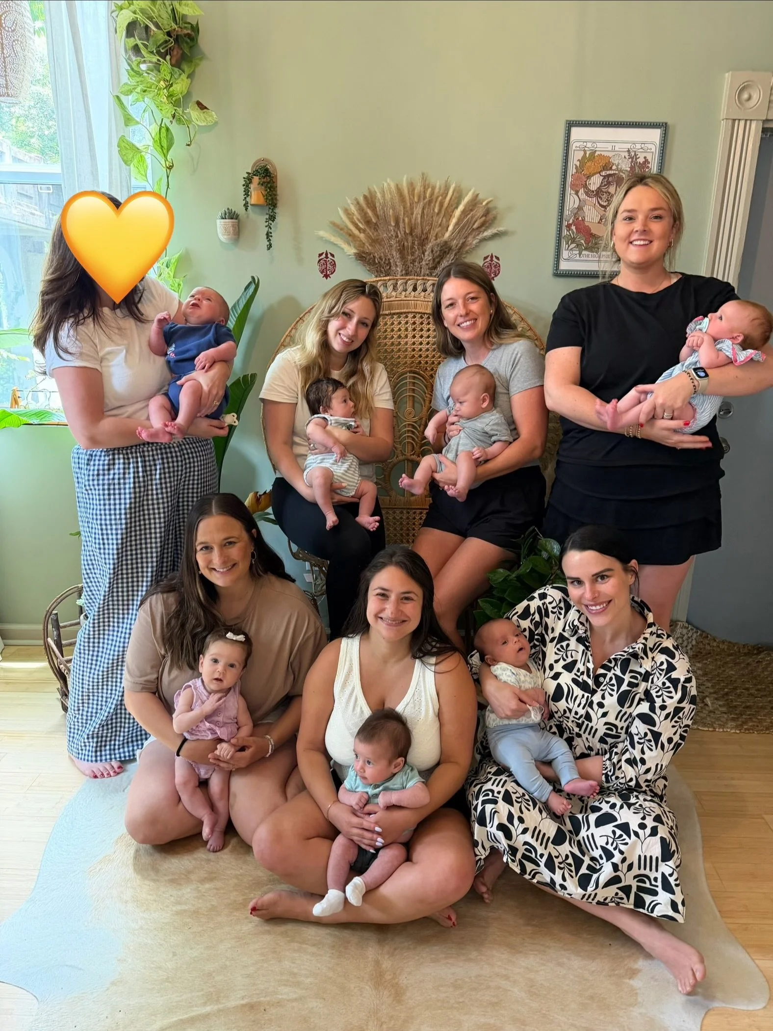 Please help us celebrate last month&rsquo;s @holoshousecinci 4th Trimester Circle graduates! 🎉🎓

We are so proud of the way you showed up for yourselves and each other throughout June and July. 

Postpartum pals, thank you for letting us walk along