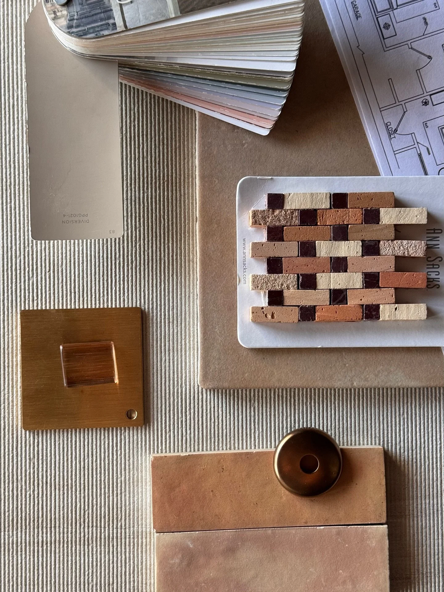 Turning a new house into your home &mdash; that&rsquo;s our favorite part. From remodel to the final layer, we bring it all together with furniture, art, and details that reflect you.
⠀⠀⠀⠀⠀⠀⠀⠀⠀
For our La Jolla client, that means a palette of rose, m