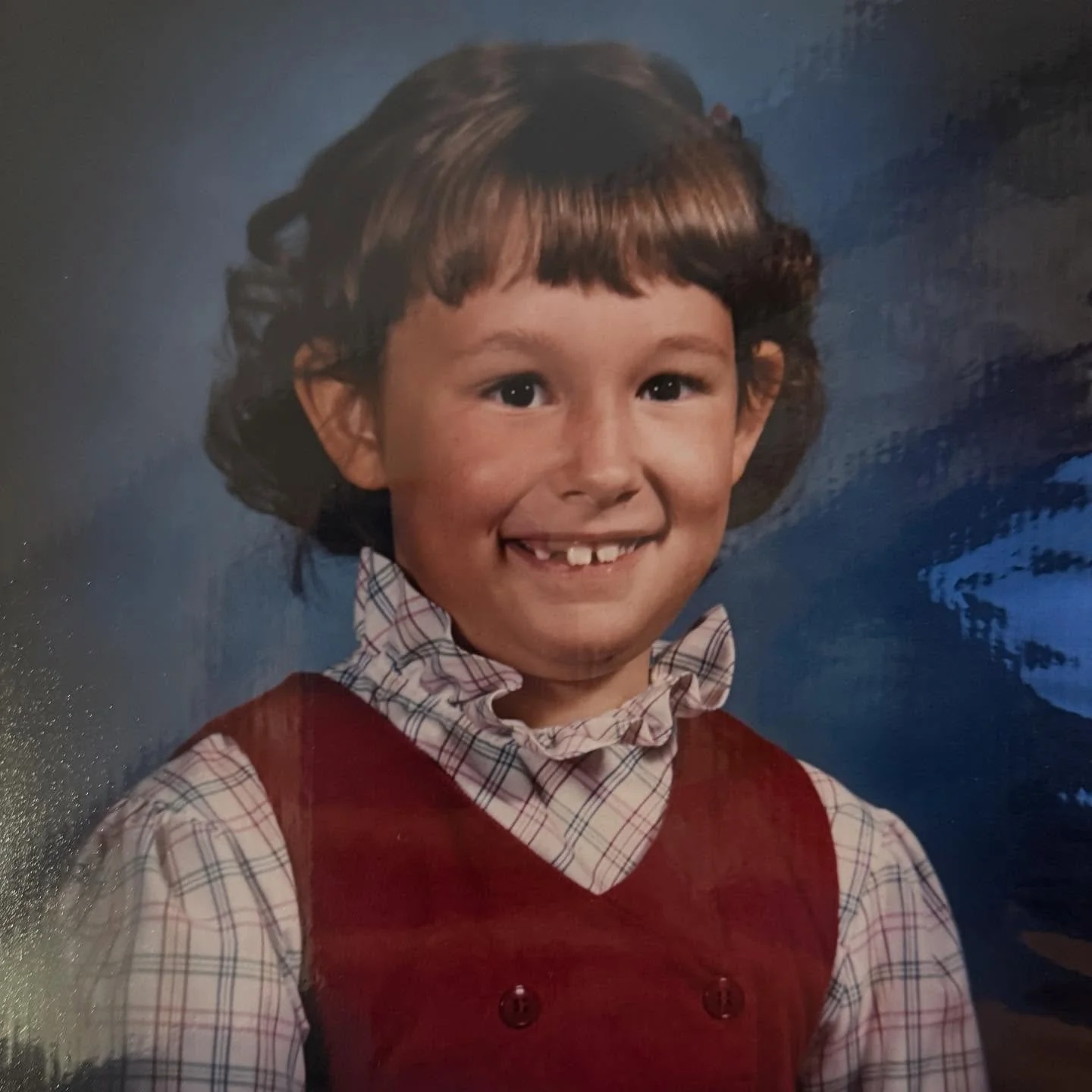 Little Whitney. My hair is so much darker than I remembered. She looks so sweet. ❤️
