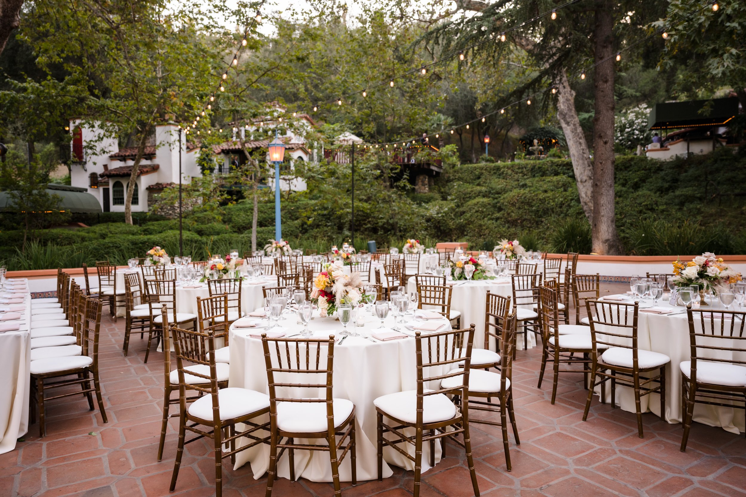 Rancho Las Lomas Wedding Neutral Tables .jpg
