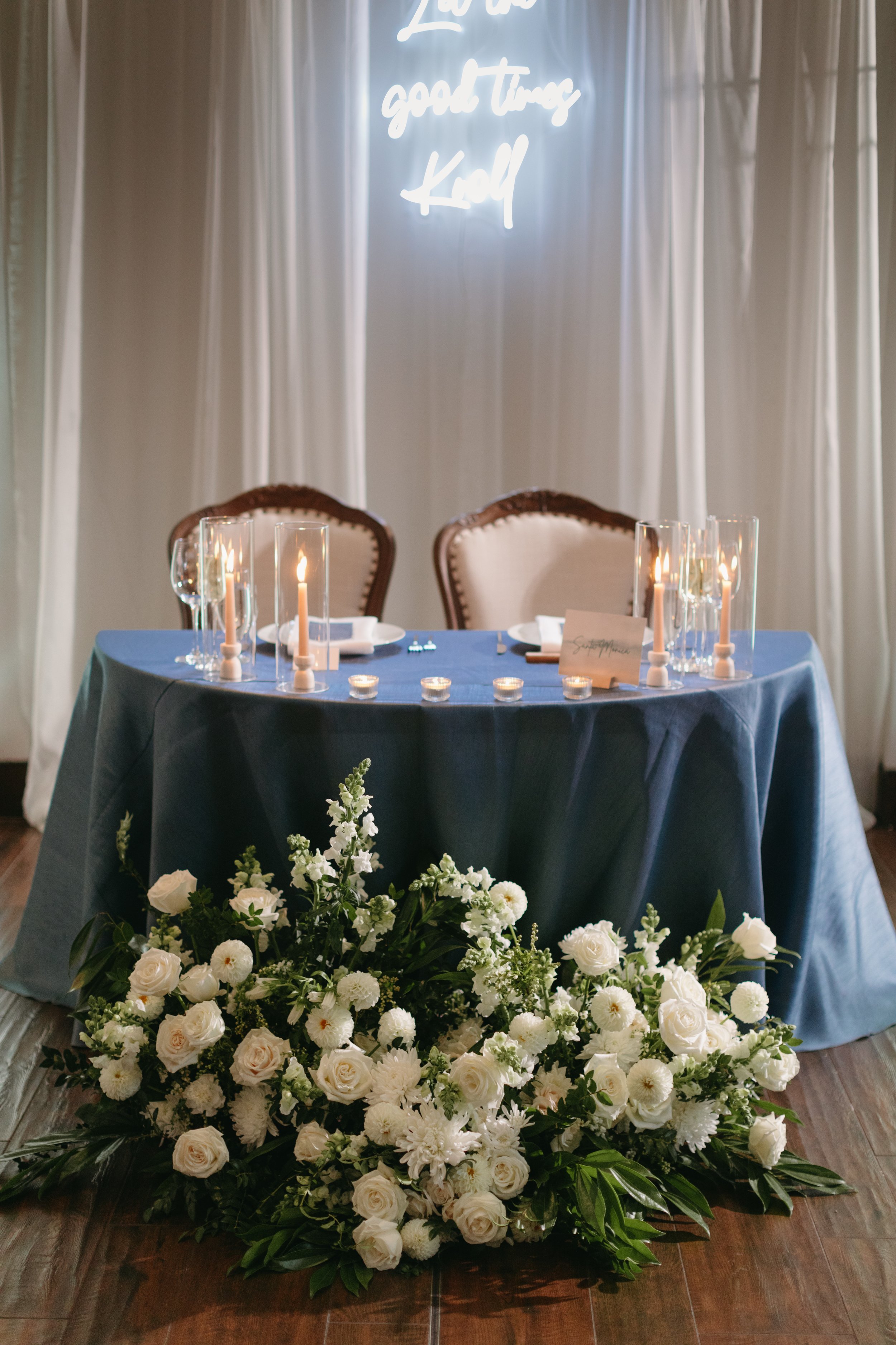 La Ventura Head Table .jpg