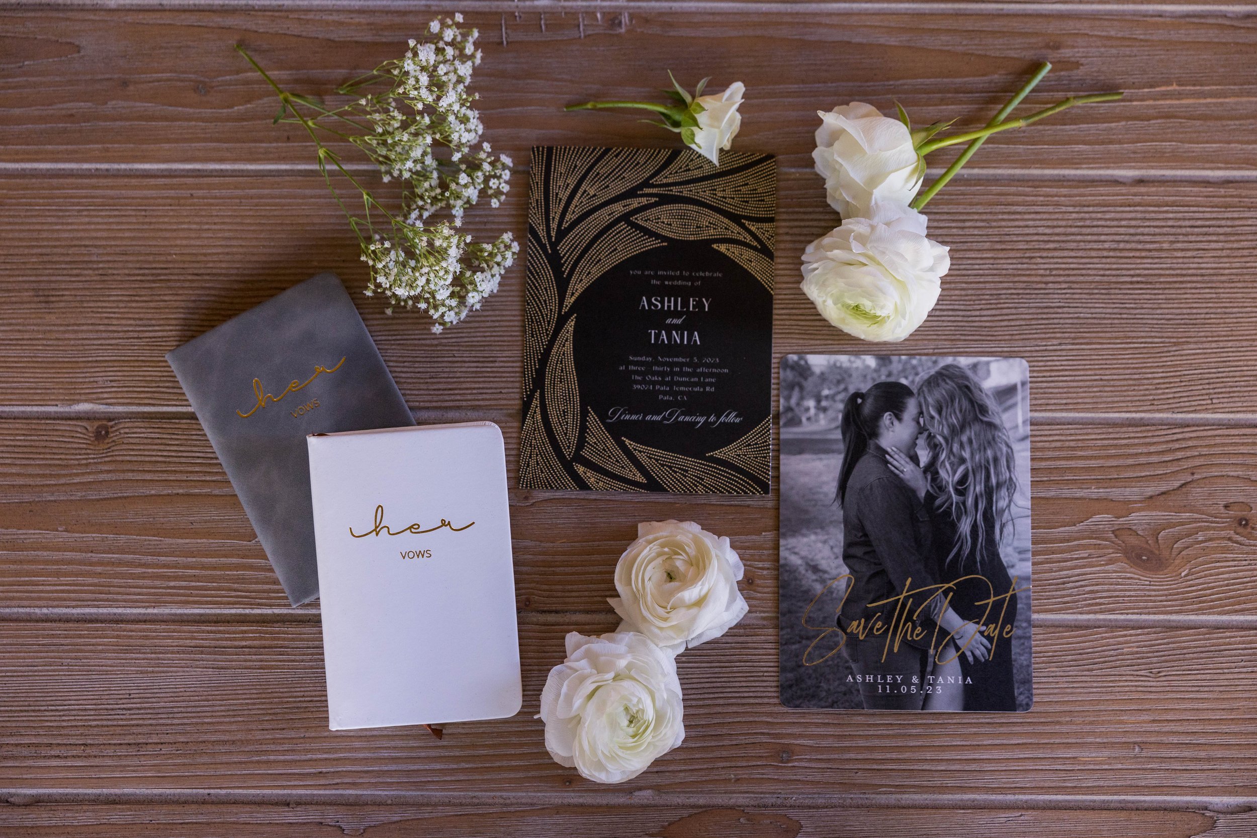 wedding-invitations-black-gold.jpg