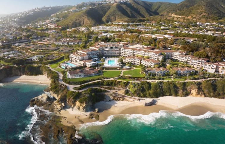 Luxury wedding ceremony at Montage Laguna Beach overlooking the Pacific Ocean