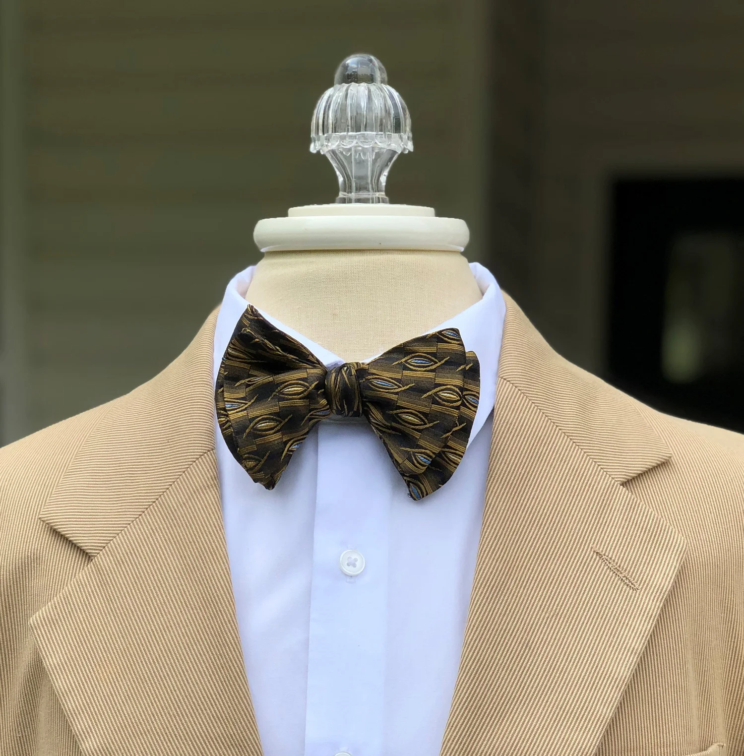 VINTAGE SILK BOW TIE | Unique Bow Tie | Bronze and Black Print Bow Tie | Men's Accessories | Men's Fashion Southern Charm Sewing VINTAGE SILK BOW TIE | Unique Bow Tie | Bronze and Black Print Bow Tie | Men's Accessories | Men's Fashion Southern Charm Sewing