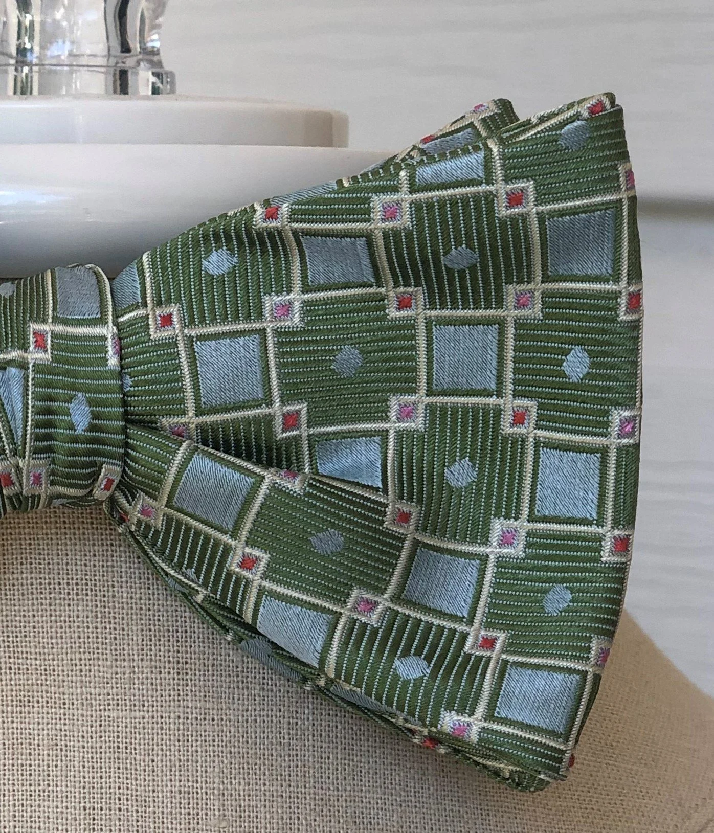 Geoffrey Beene Upcycled Men\'s Tie Silk Knotted Bow Headband Geometric Print Geoffrey Beene Gray Geometric Silk Neck Tie | eBay main image 2