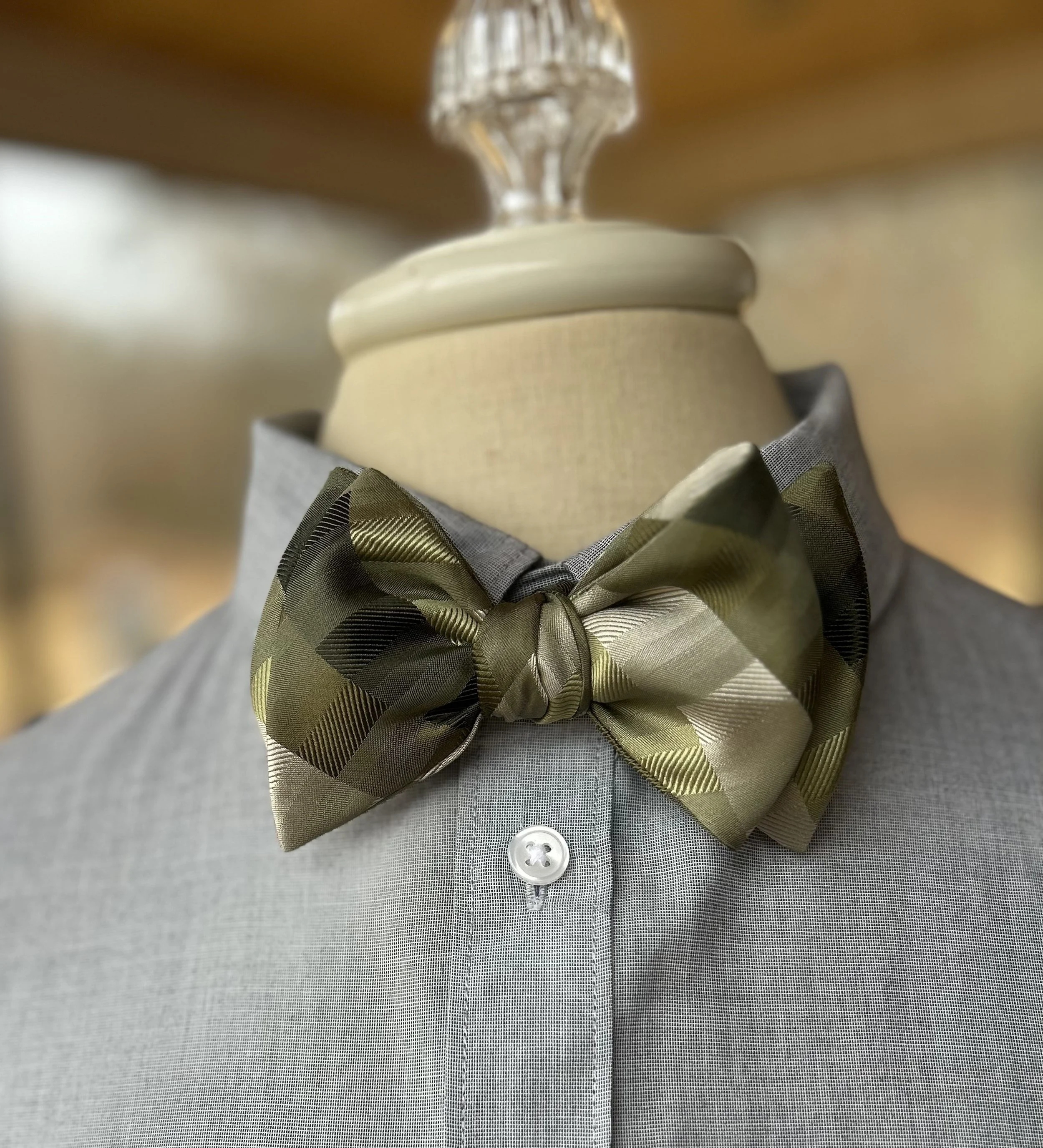 CLASSIC BOW TIE | Olive Green Multi-tone Bow Tie | Silk Bow Tie | Men's Accessories | Gentleman's Style |