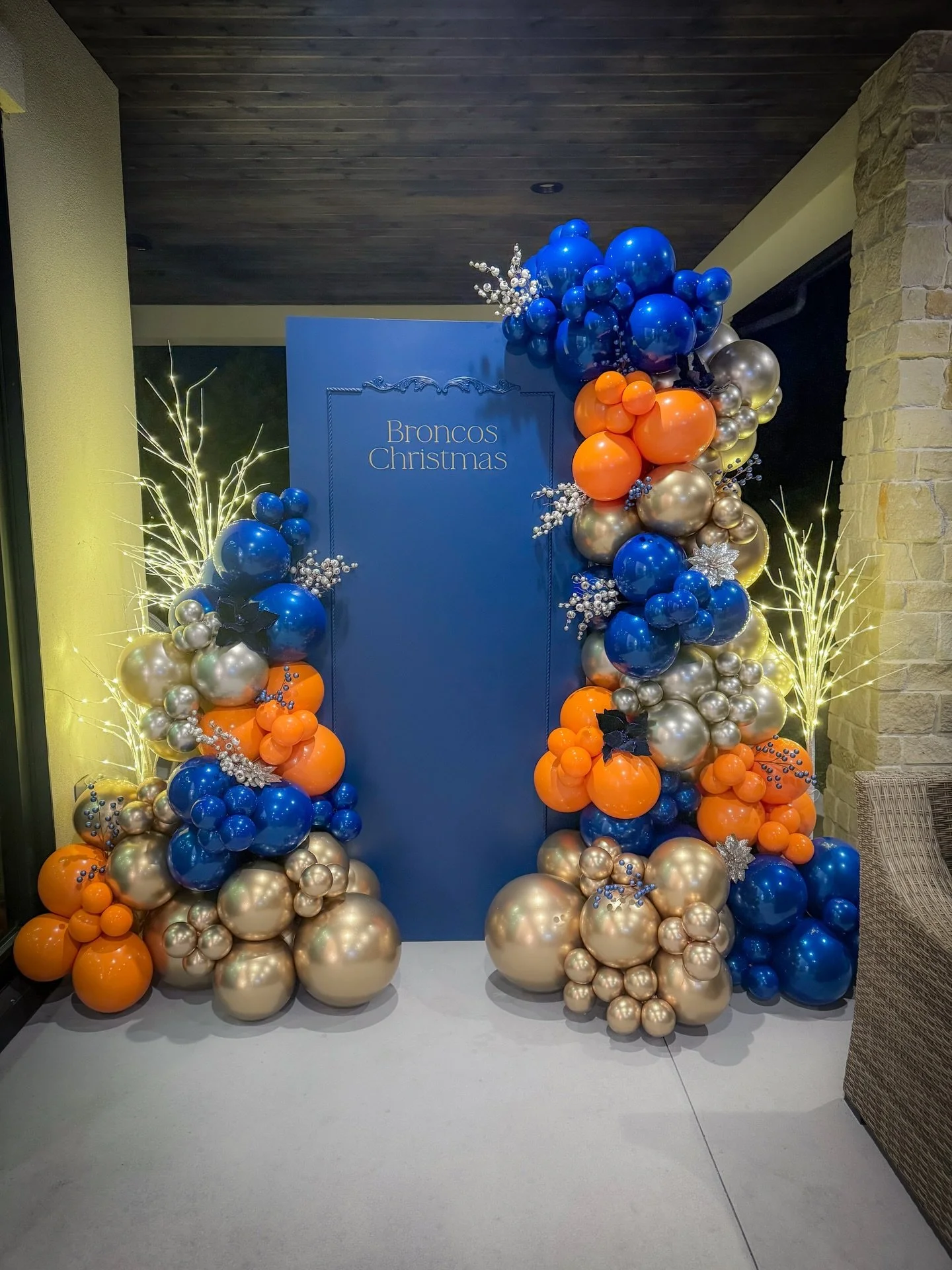 &ldquo;Obsessed with these colors!!!&rdquo;

#broncosholiday #broncos #luxuryballoons #denverevents
