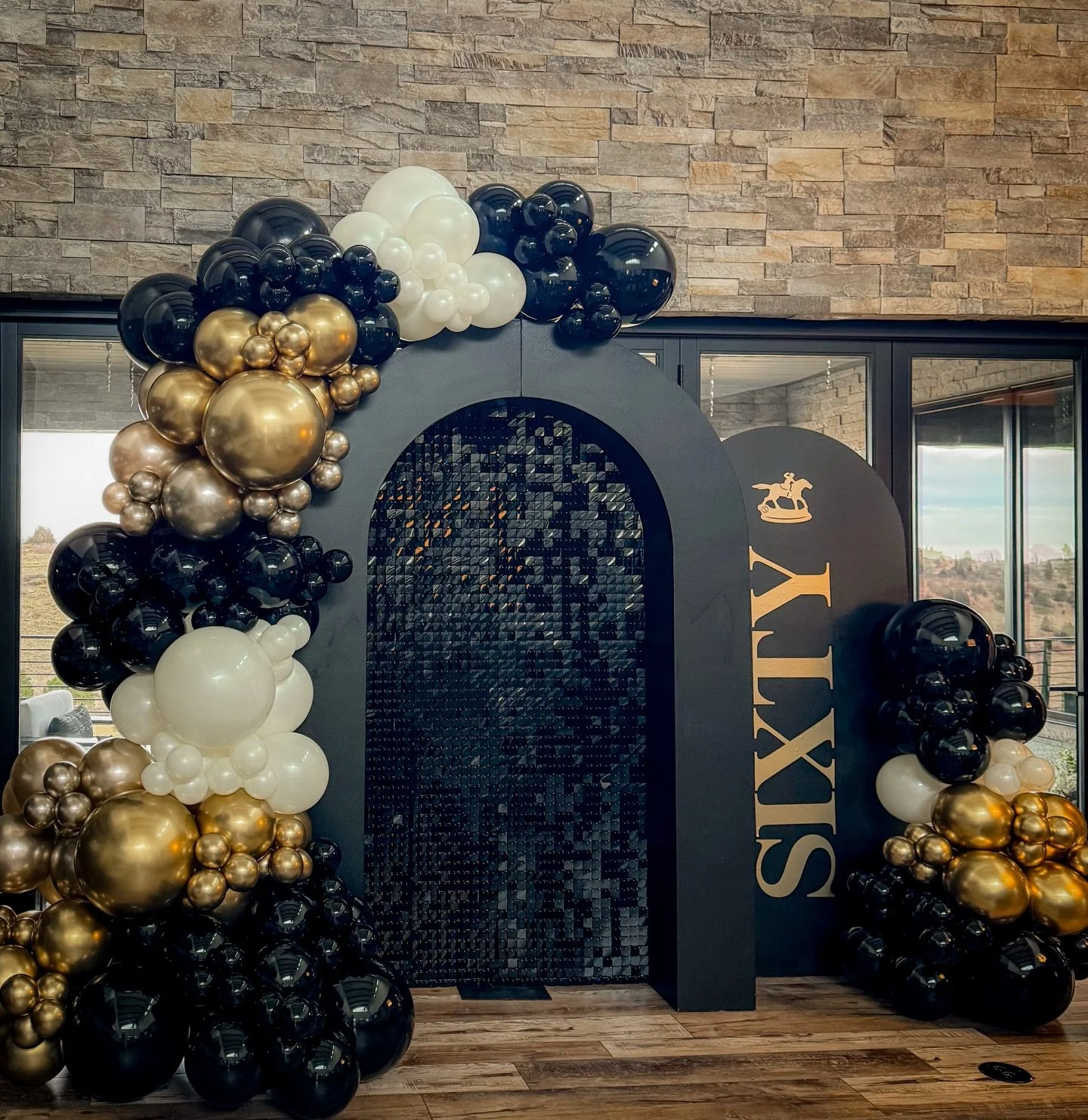 Cheers to 60 🍻

Backdrops &amp; balloons @balloonlab.co 

#60thbirthday #denverballoons #denverbackdrops