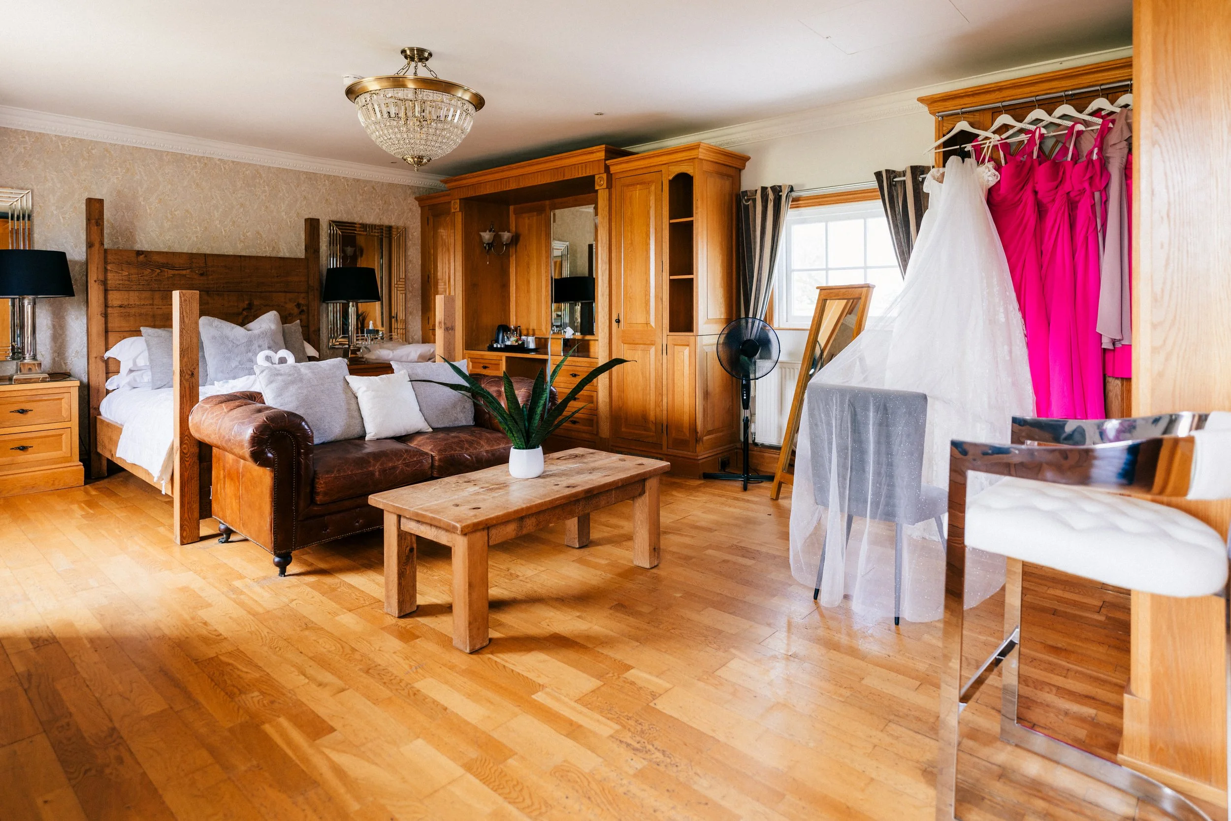 SWANCAR FARM WEDDING VENUE PHOTOS - the getting ready room at swancar farm 