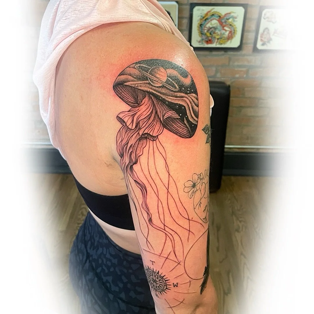 Go, Flow and Fly pieces done by Jesse…
@LinesLikeWine 🍷 LinesLikeWine@gmail.com
www.LakeviewTattoo.com ⚓️ Contact@LakeviewTattoo.com
#traditionaltattoos #americantraditionaltattoos #tradtats #japanesetradtats #americantradtats #floraltatto