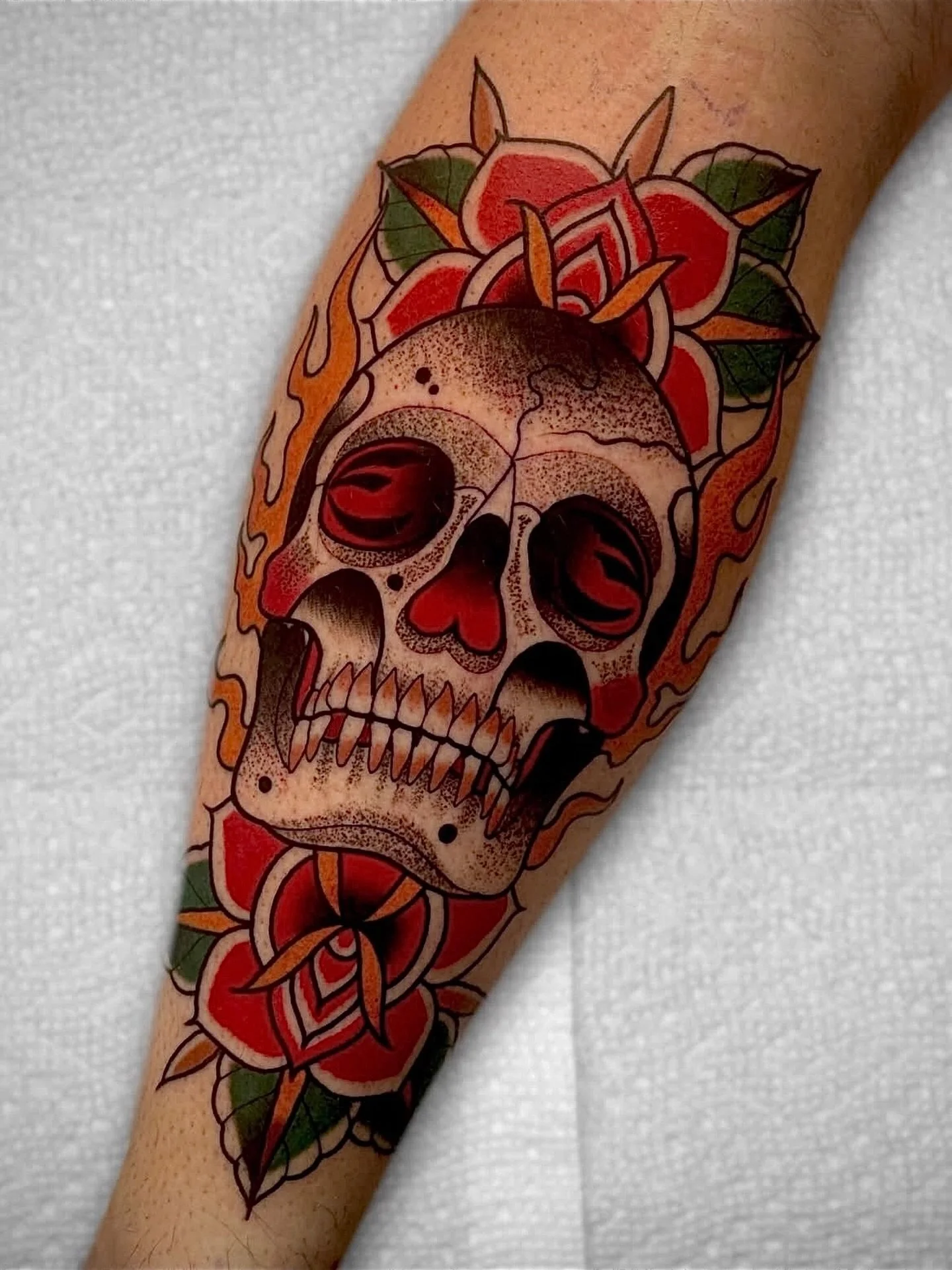 Skulls &amp; Roses

@Toddshowdown 💀 @toddshowdownflash 🥀www.ToddShowdown.com

www.LakeviewTattoo.com ⚓️ Contact@LakeviewTattoo.com 

#americantraditionaltattoo #tattoos #ftcollins #windsor #colorado