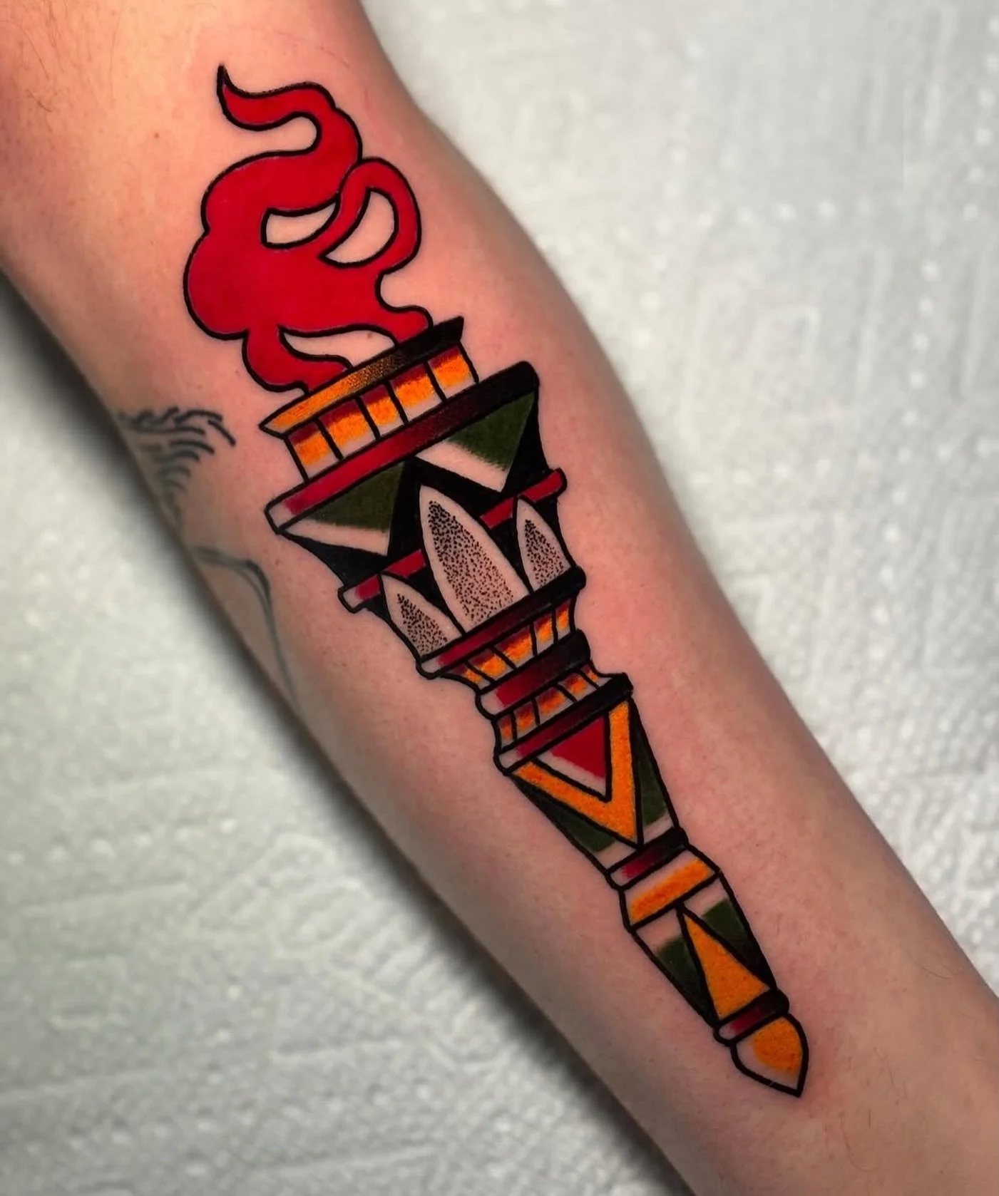 Light up your life with new tattoo&hellip;

@Toddshowdown 💀 @toddshowdownflash 
www.ToddShowdown.com 

www.LakeviewTattoo.com ⚓️ Contact@LakeviewTattoo.com 

#americantraditionaltattoo #ftcollins #windsor #denver #colorado