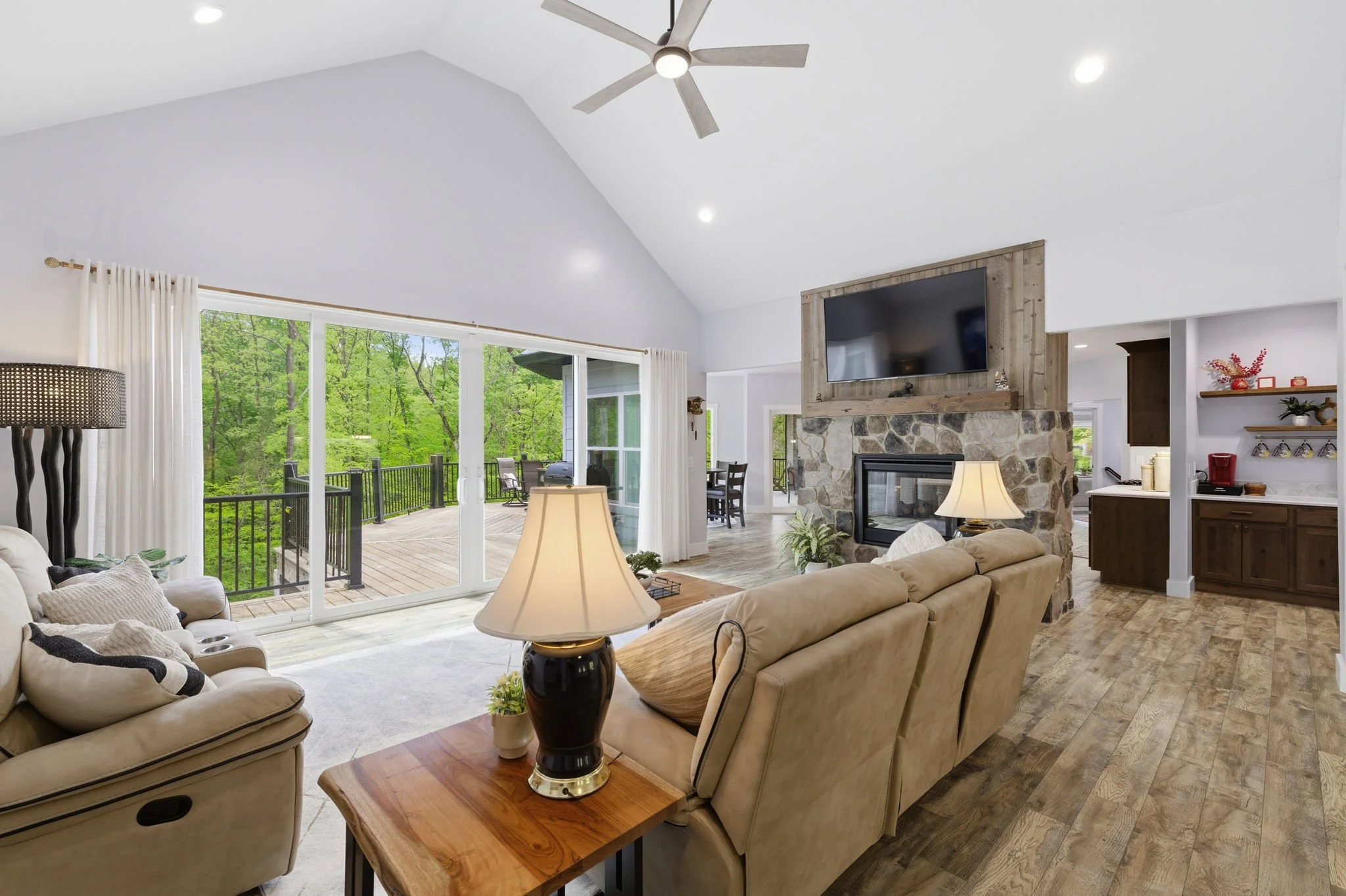 13-delia-knight-7351-hidden-view-dr-great-room-vaulted-stone-fireplace-oak-ridge-nc-27310.jpg