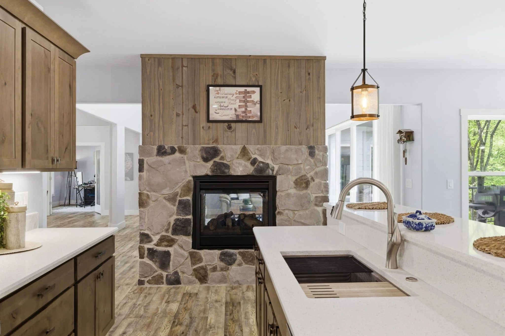 19-delia-knight-7351-hidden-view-dr-kitchen-two-sided-fireplace-oak-ridge-nc-27310.jpg