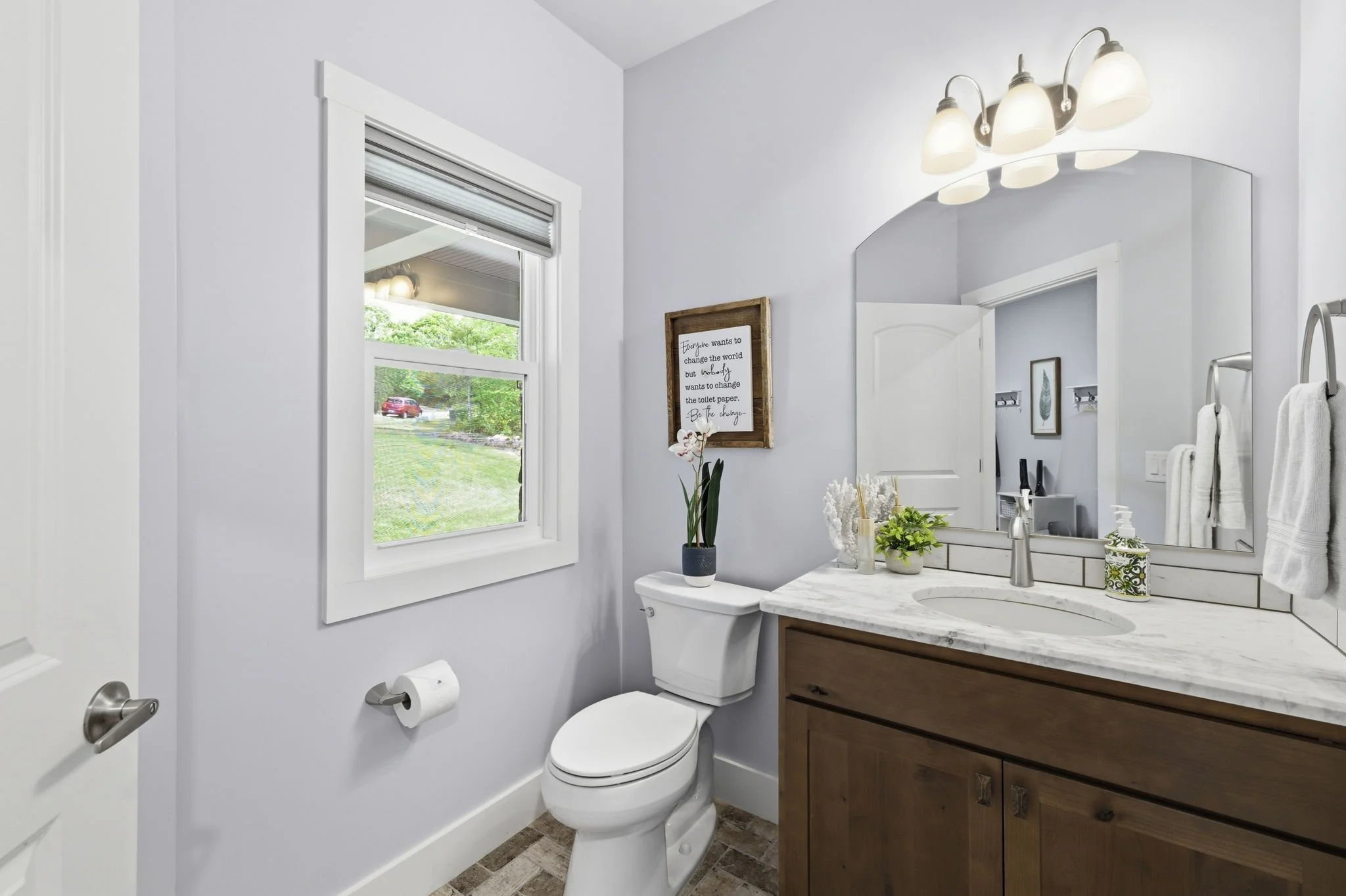 24-delia-knight-7351-hidden-view-dr-main-floor-half-bath-oak-ridge-nc-27310.jpg