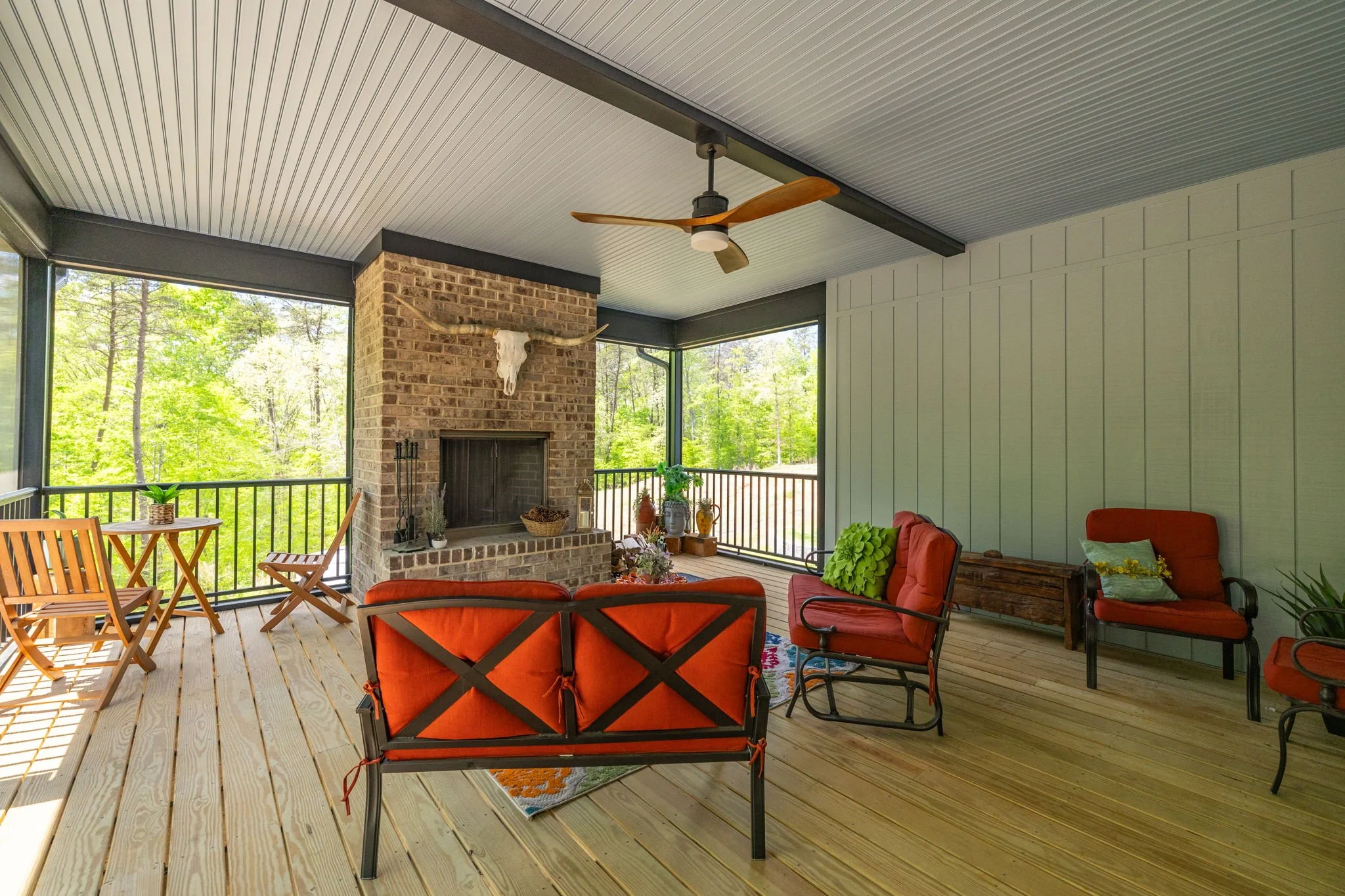 37-delia-knight-7351-hidden-view-dr-screened-porch-wood-fireplace-oak-ridge-nc-27310.jpg