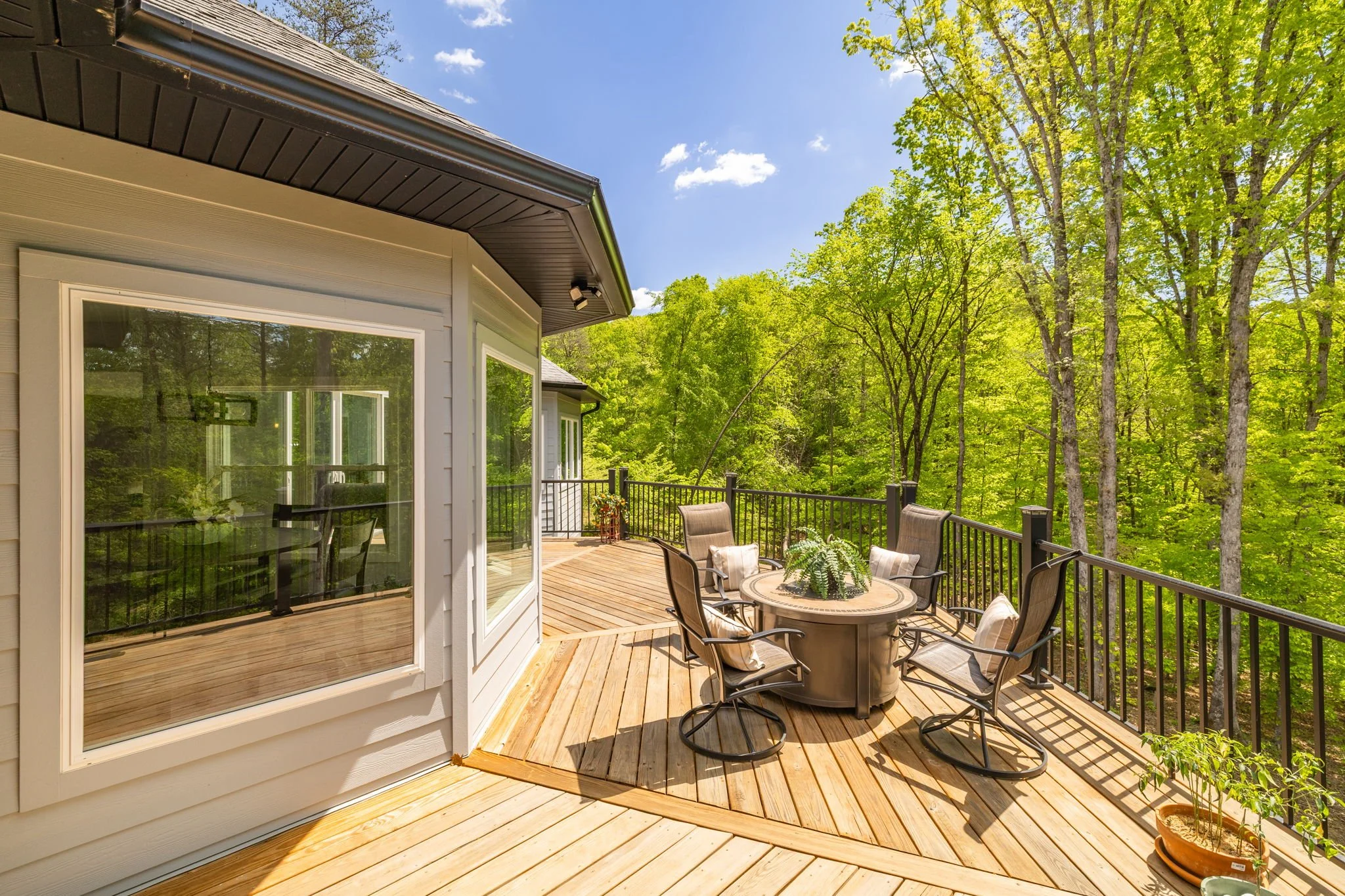 39-delia-knight-7351-hidden-view-dr-main-deck-wooded-view-oak-ridge-nc-27310.jpg
