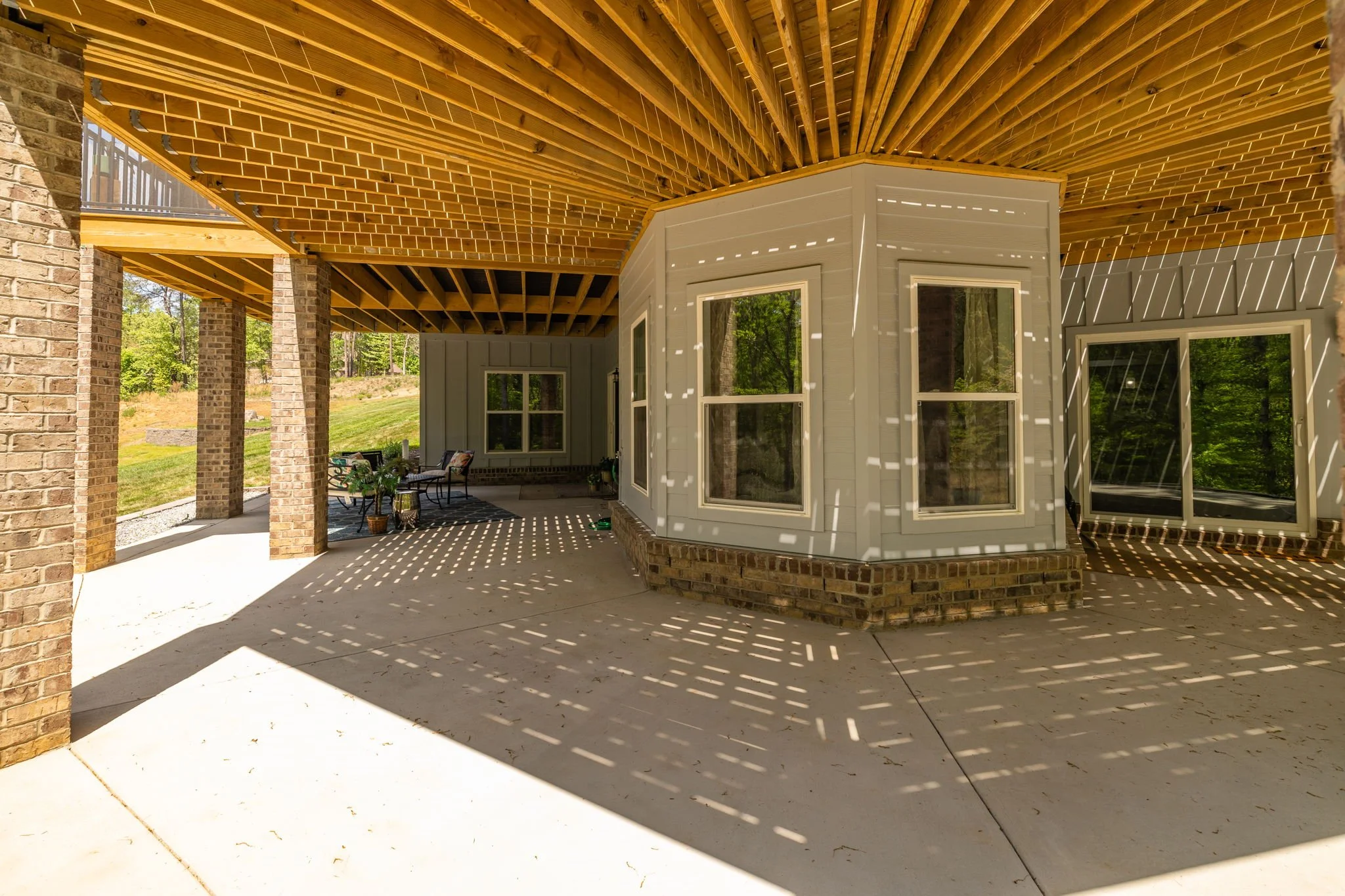 62-delia-knight-7351-hidden-view-dr-rear-exterior-covered-patio-oak-ridge-nc-27310.jpg
