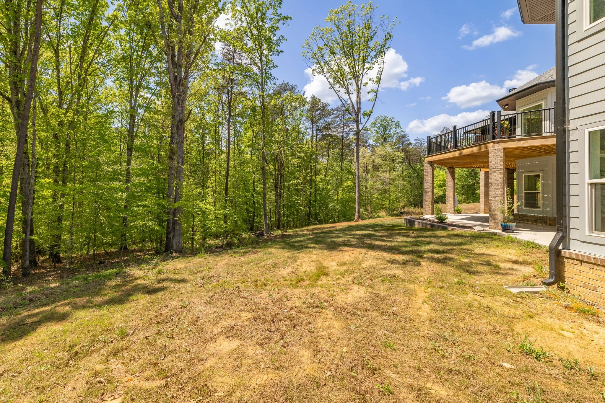 64-delia-knight-7351-hidden-view-dr-backyard-grass-privacy-oak-ridge-nc-27310.jpg