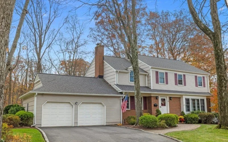 33 Bristol Ct, Berkeley Heights
