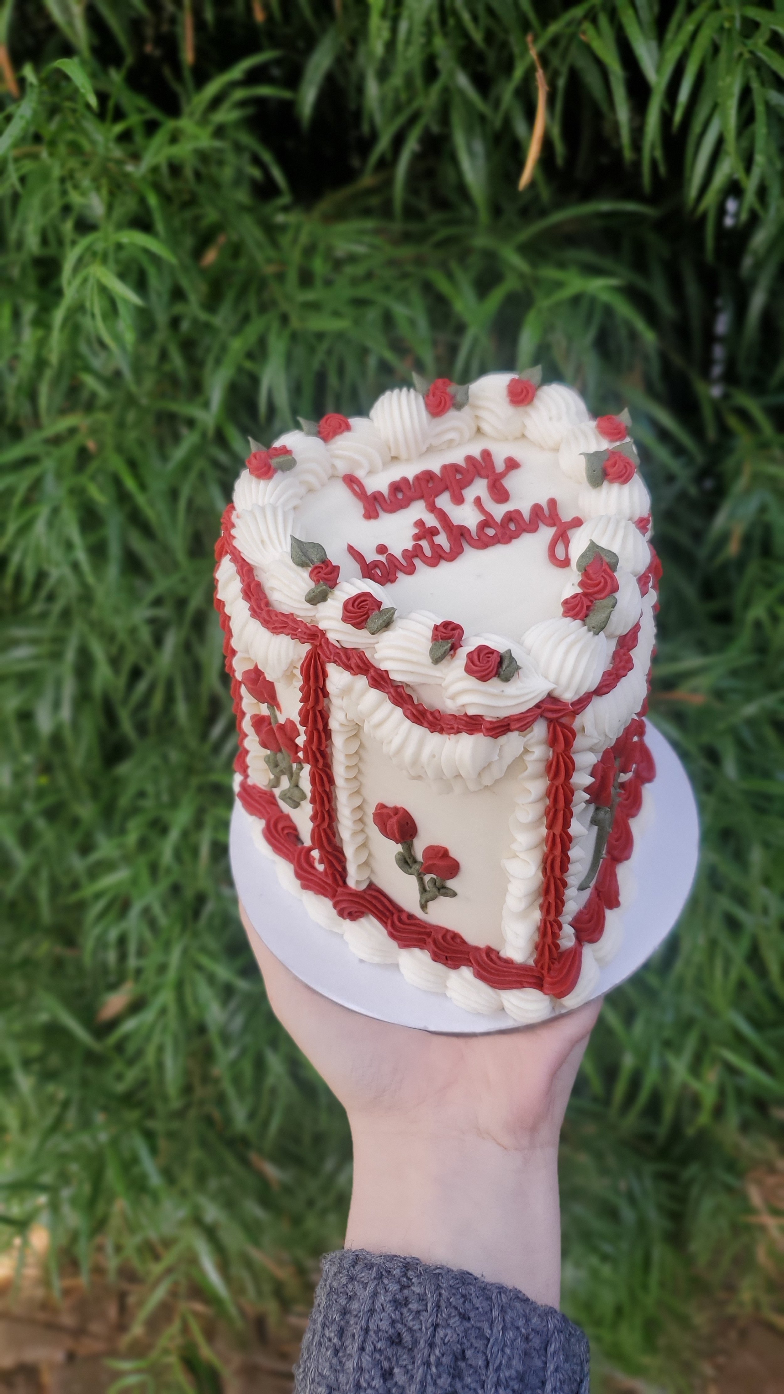 white and red vintage floral mini heart cake