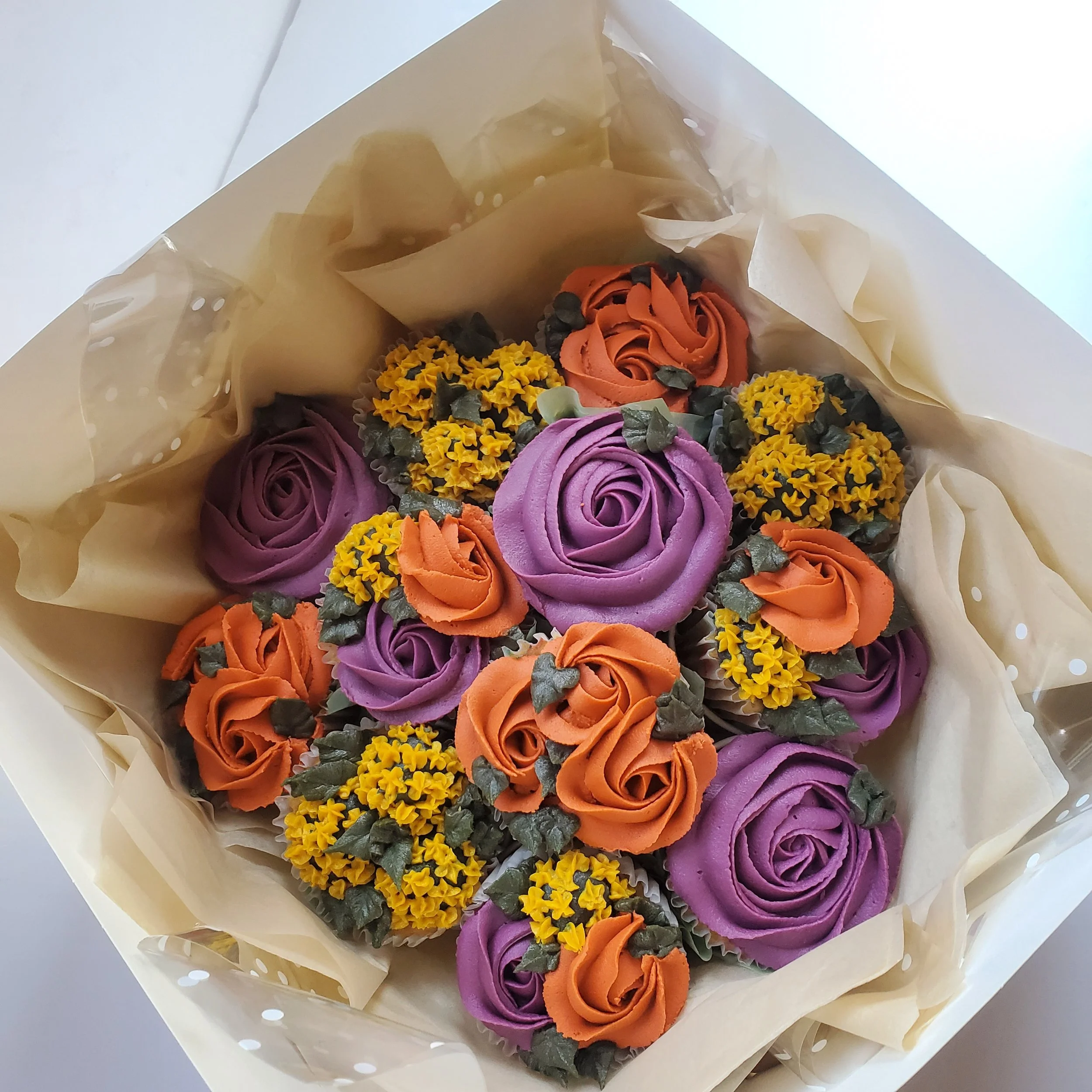cupcake bouquet with fall colors