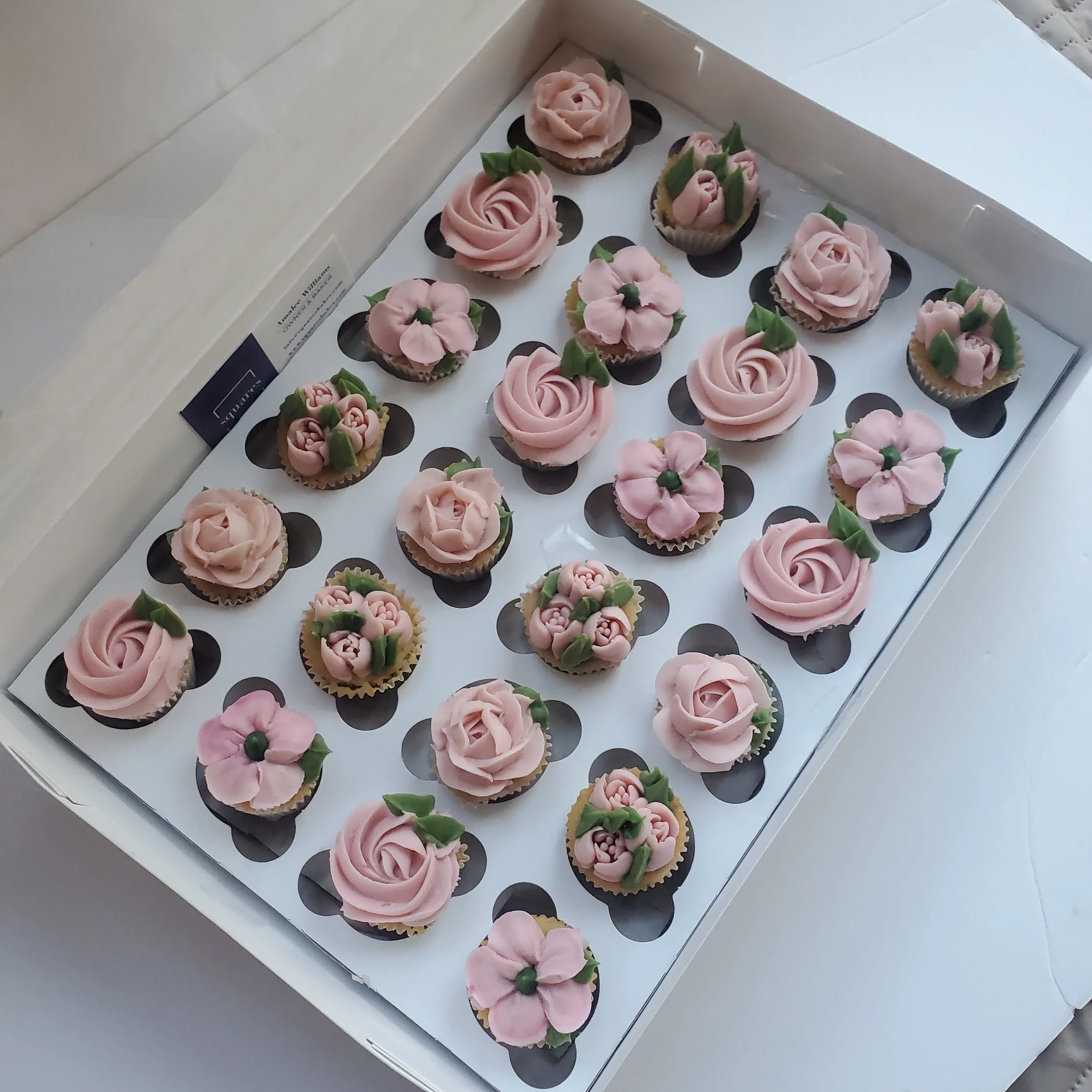 pink flower mini cupcakes with roses