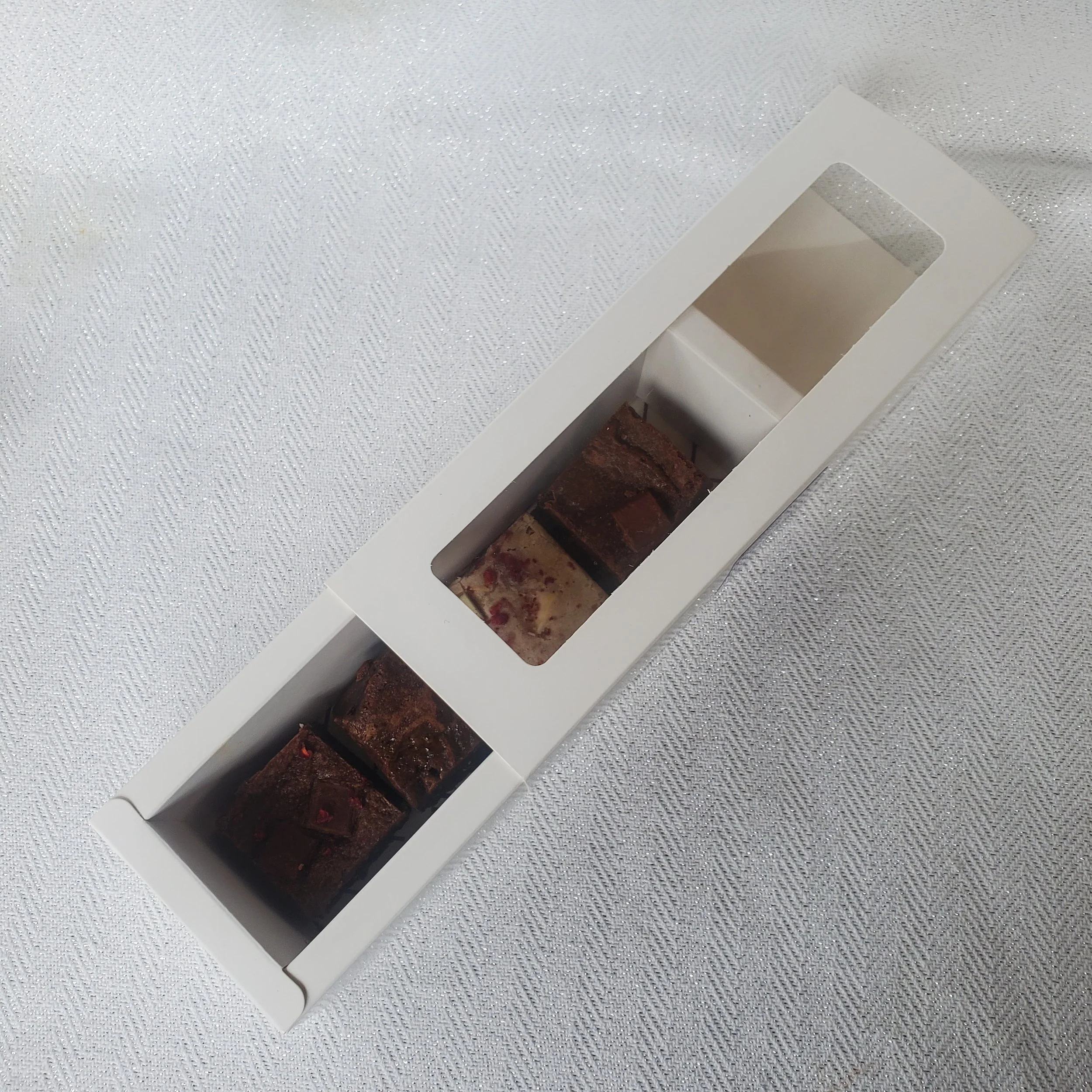 opening a brownie bite box