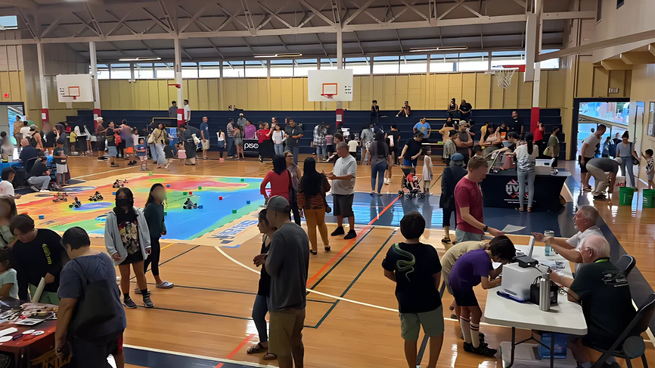 Vol Ed - crowd at Science Night, Waikeawiana, 2024.png