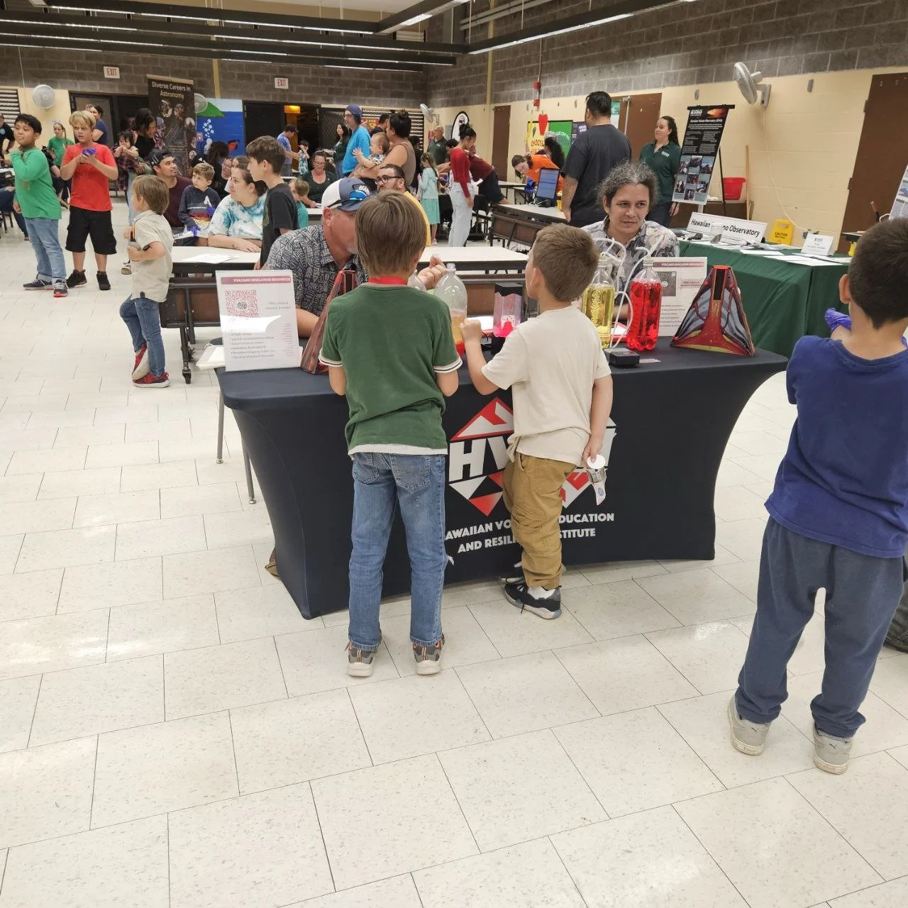 Vol Ed - Science Night, Mt View, 2023.jpg