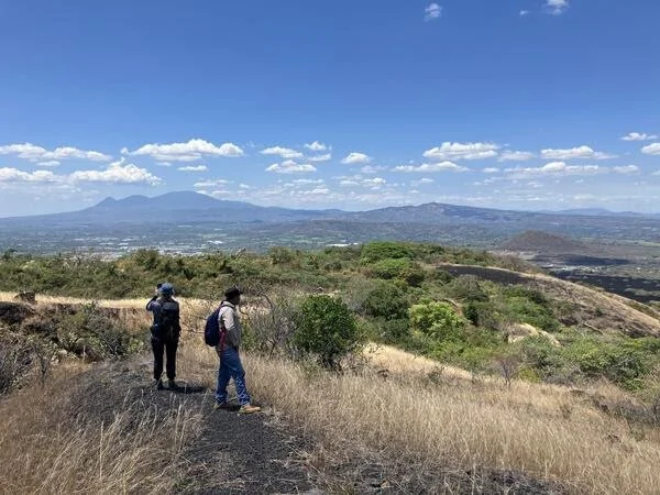  Think Hawaii has many volcanoes? Think again, says El Salvador — USGS Volcano Watch 