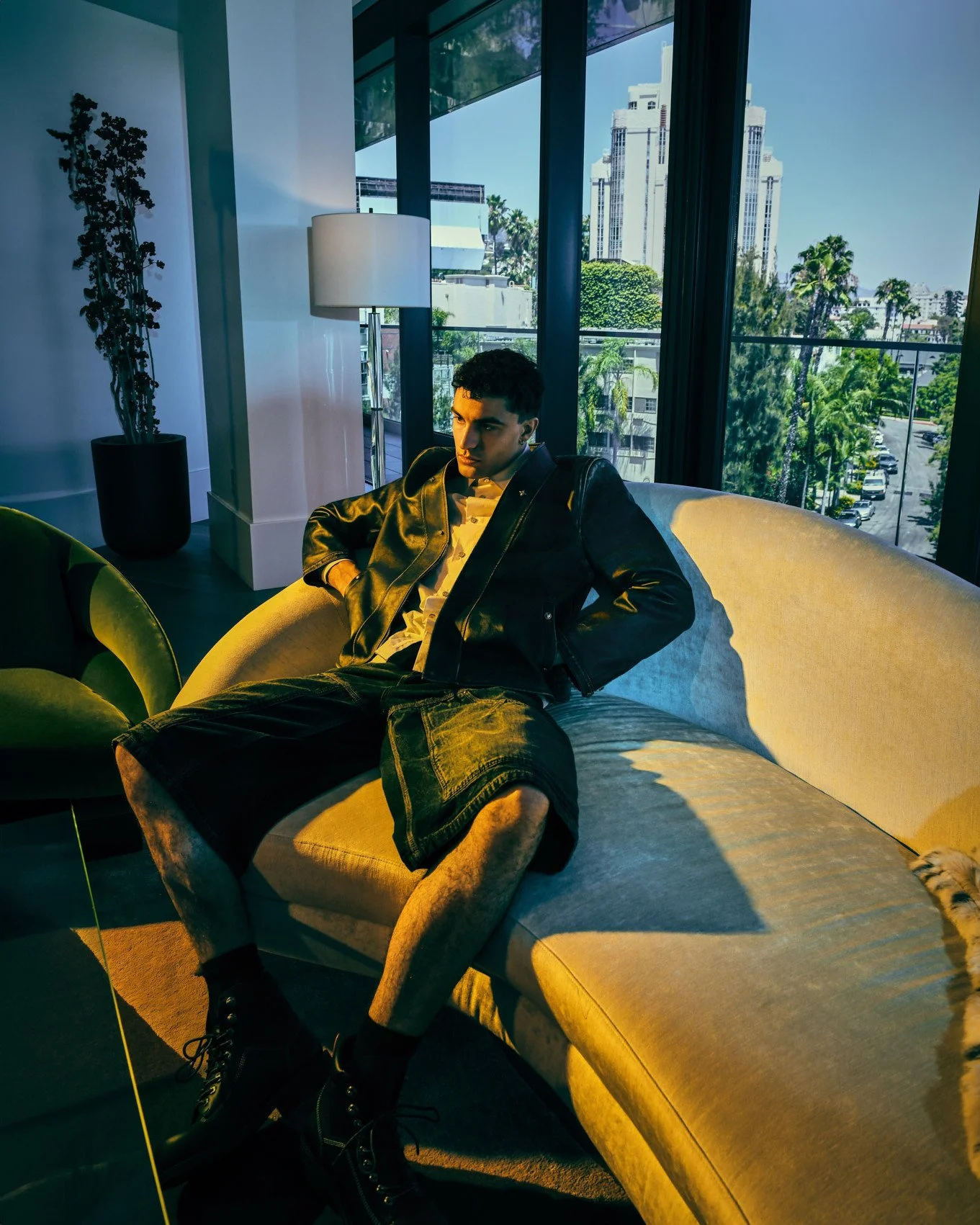 Fall Into Fashion Editorial for @lamag
Starring Models:
Arjang Mahdavi @firerugs @photogenicsla
Carmen Solomons @carmen.solomons @photogenicsla
Lit using @nanlite_global and @nanlite_usa FS300C 
Photographer: Irvin Rivera @graphicsmetropo