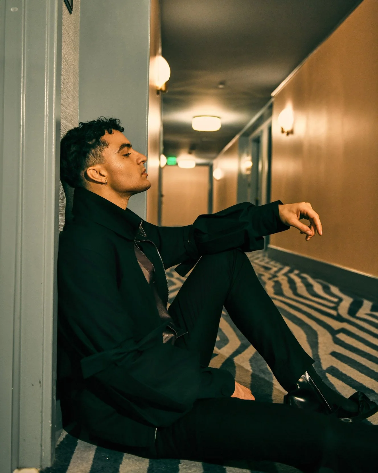 Fall Into Fashion Editorial for @lamag
Starring Models:
Arjang Mahdavi @firerugs @photogenicsla
Carmen Solomons @carmen.solomons @photogenicsla
Lit using @nanlite_global and @nanlite_usa FS300C 
Photographer: Irvin Rivera @graphicsmetropo