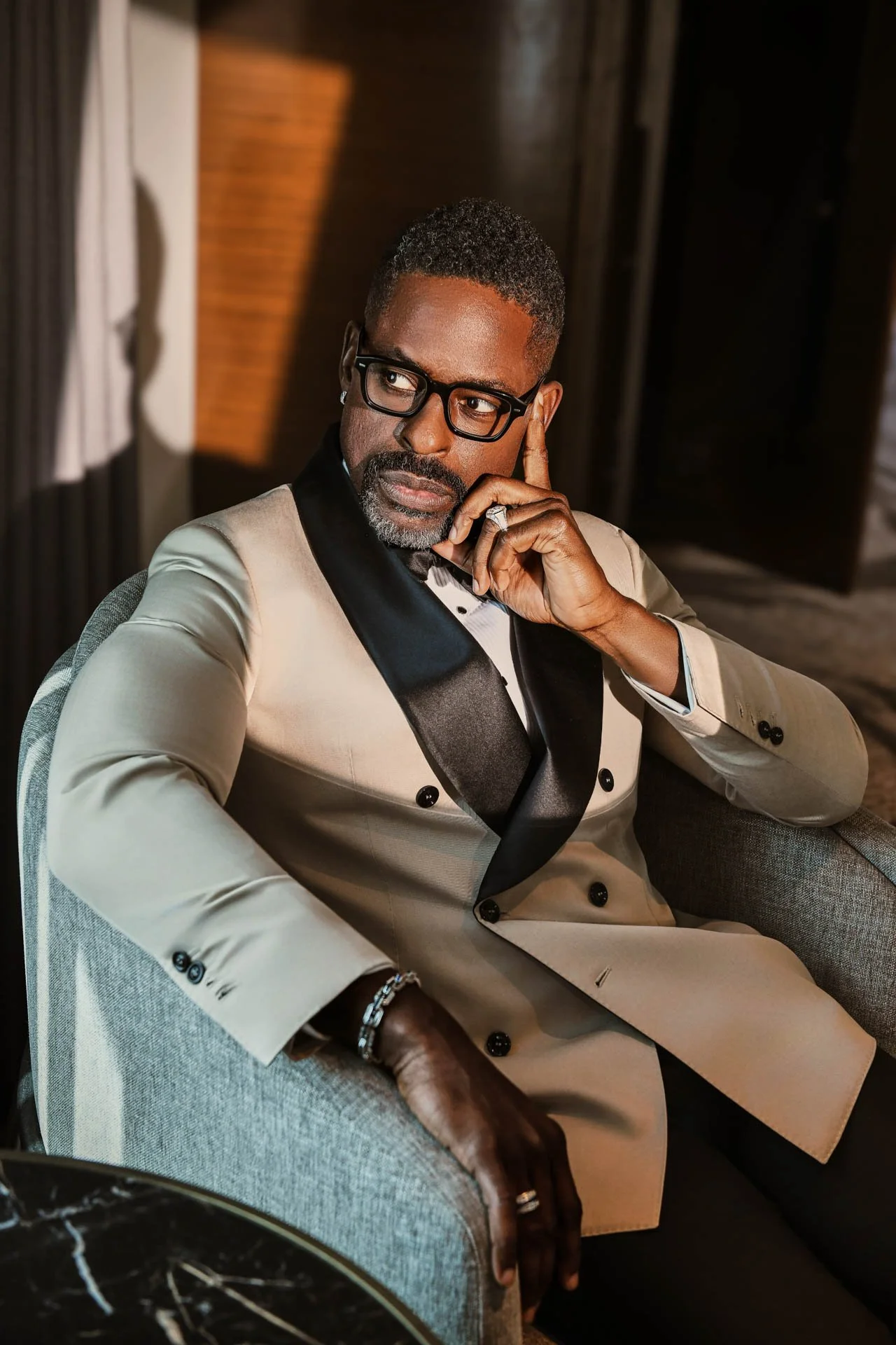 STERLINGKBROWN_DY_42099_1.jpg