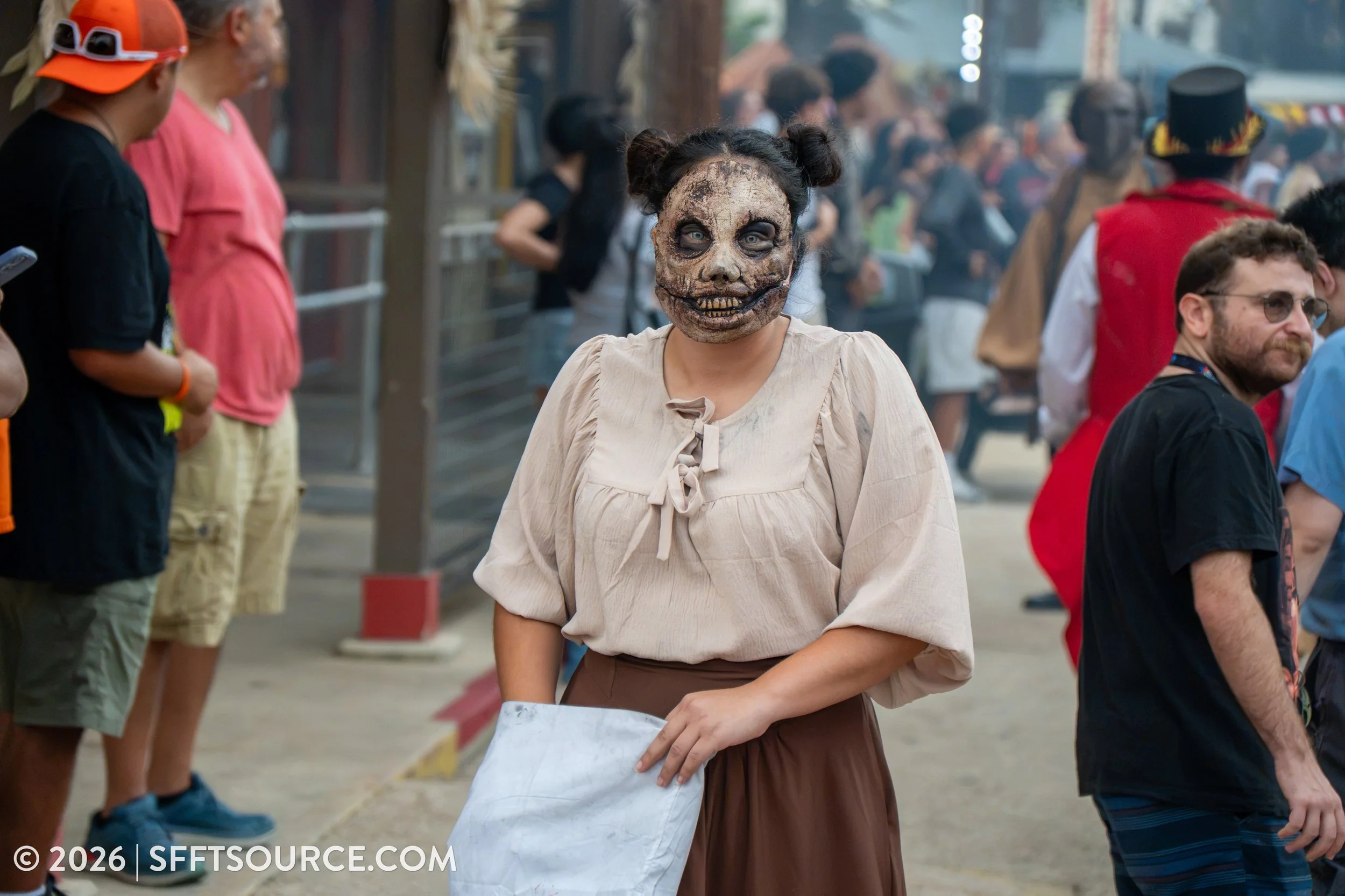 The Arrival Six Flags Fiesta Texas Fright Fest Entertainment