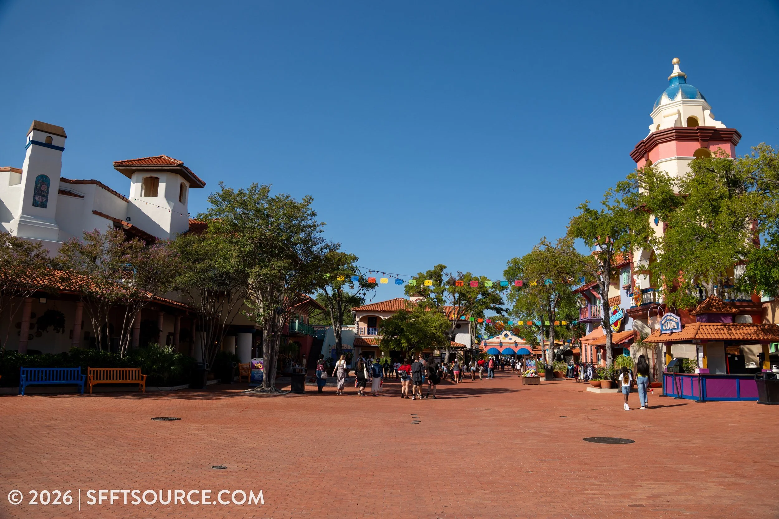 Los Festivales, Six Flags Fiesta Texas Park Area