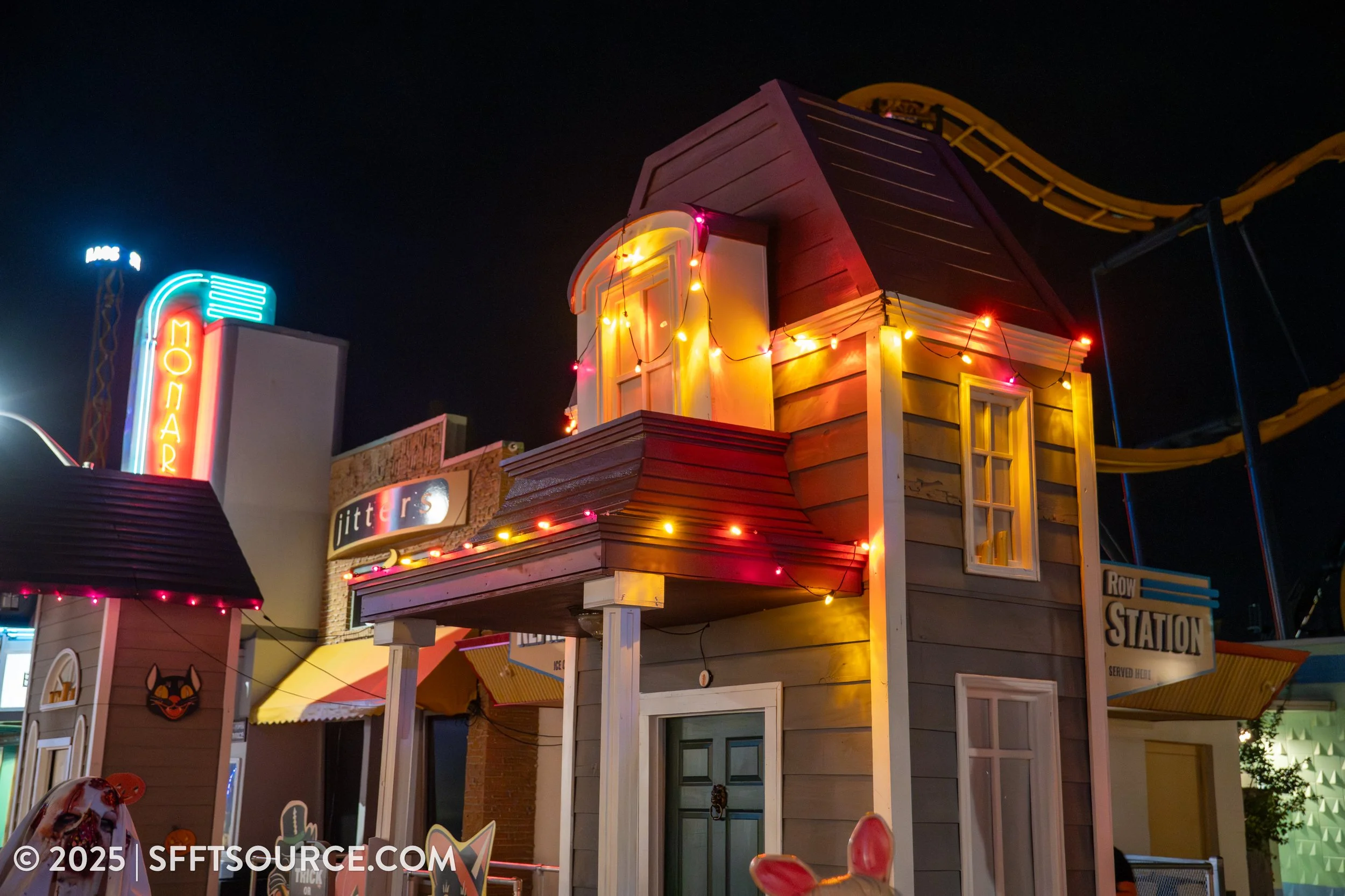 Fright Fest 2025, Six Flags Fiesta Texas Event