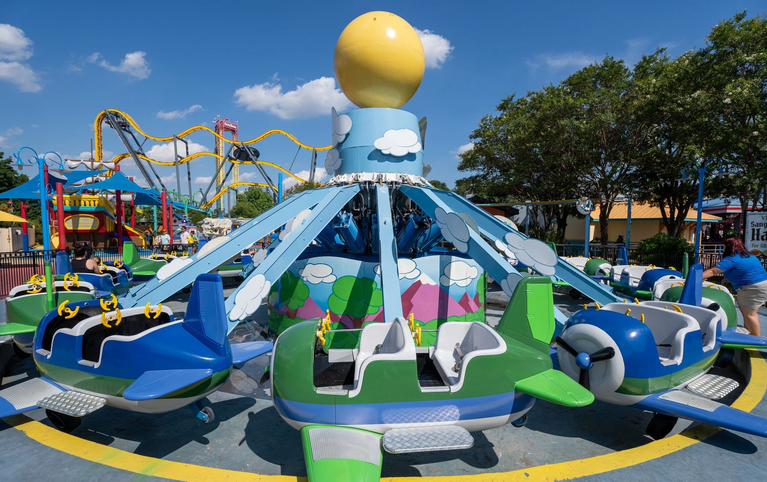 Six Flags Business Hours - dieukh8