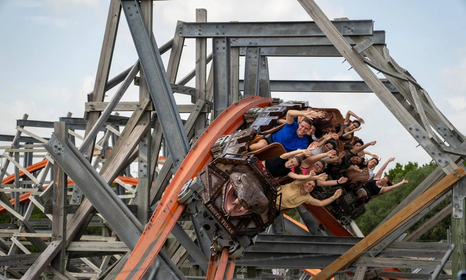 Iron Rattler Roller Coaster | Six Flags Fiesta Texas - SFFT Source