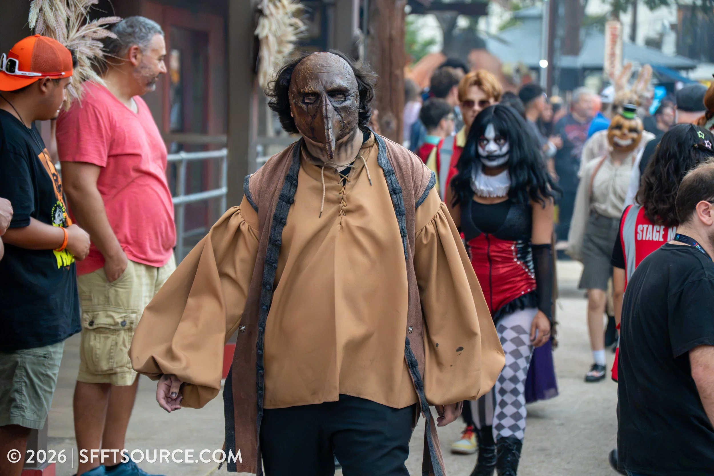 The Arrival Six Flags Fiesta Texas Fright Fest Entertainment