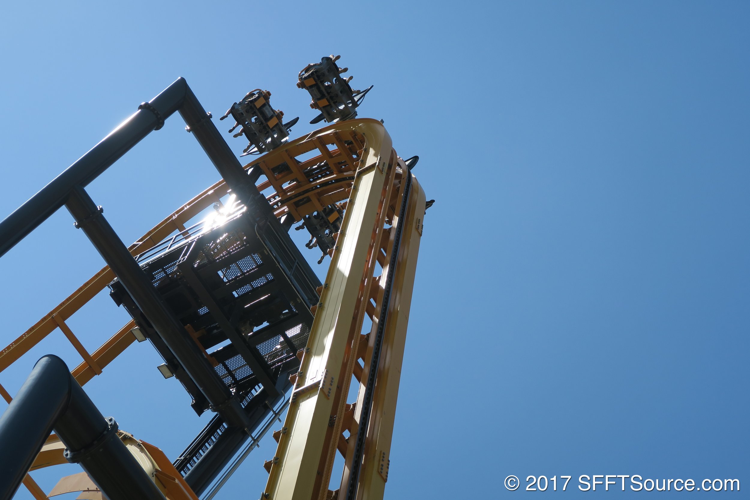 Batman: The Ride Roller Coaster | Six Flags Fiesta Texas