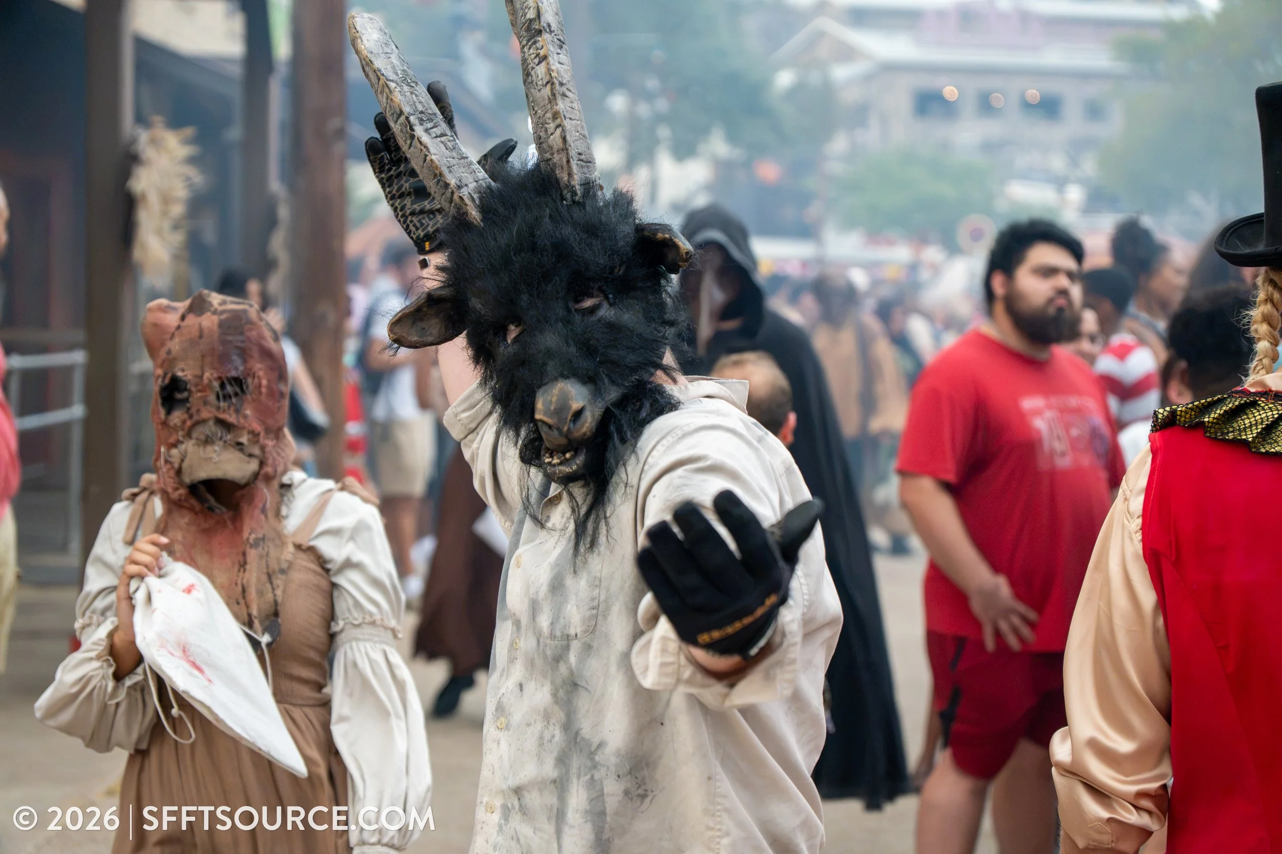 The Arrival Six Flags Fiesta Texas Fright Fest Entertainment