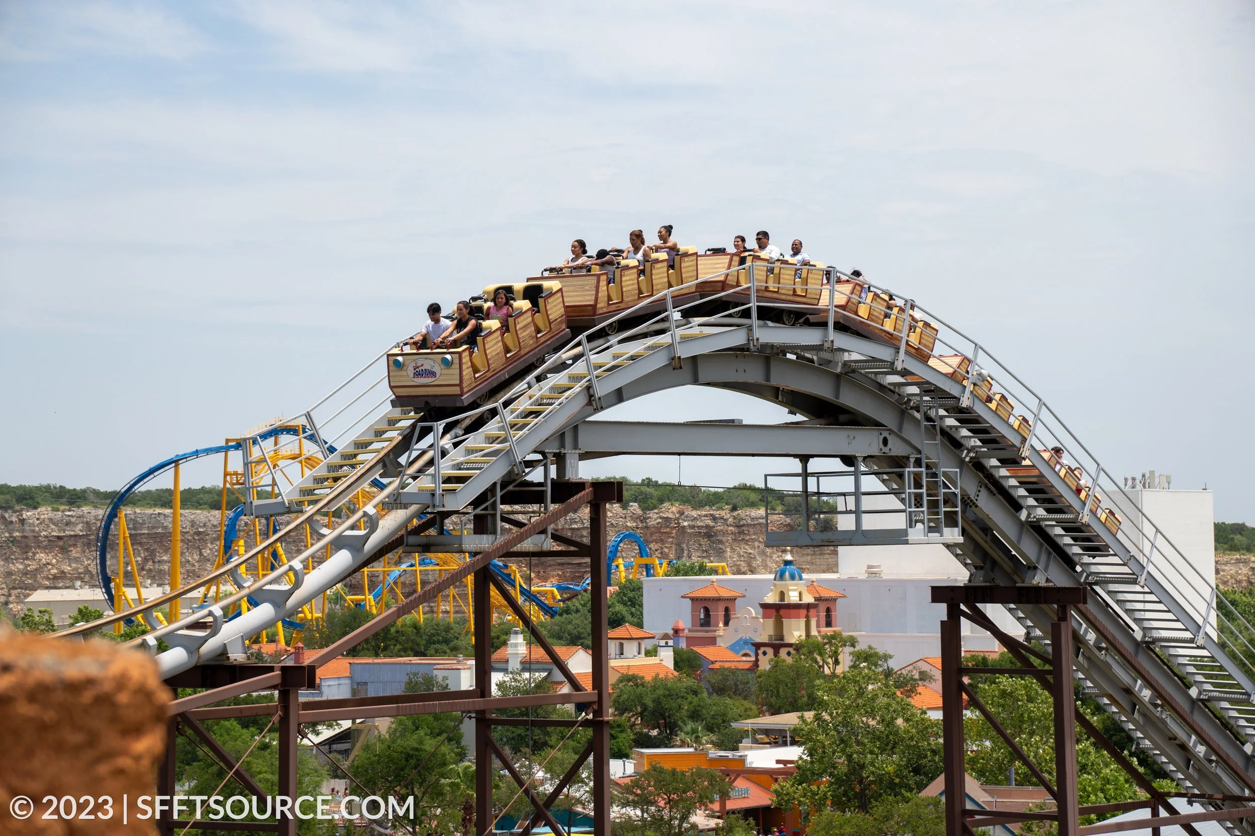 Road Runner Express Roller Coaster | Six Flags Fiesta Texas