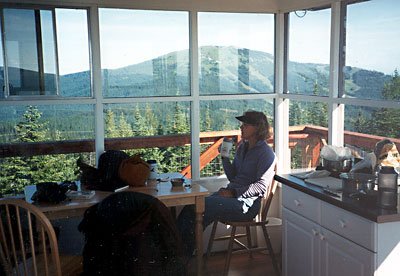 lookoutinterior2.jpg