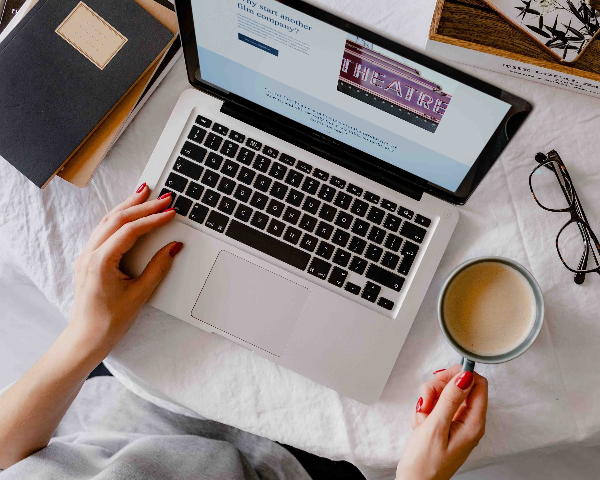 Laptop+Screen+Mockup+3.jpg
