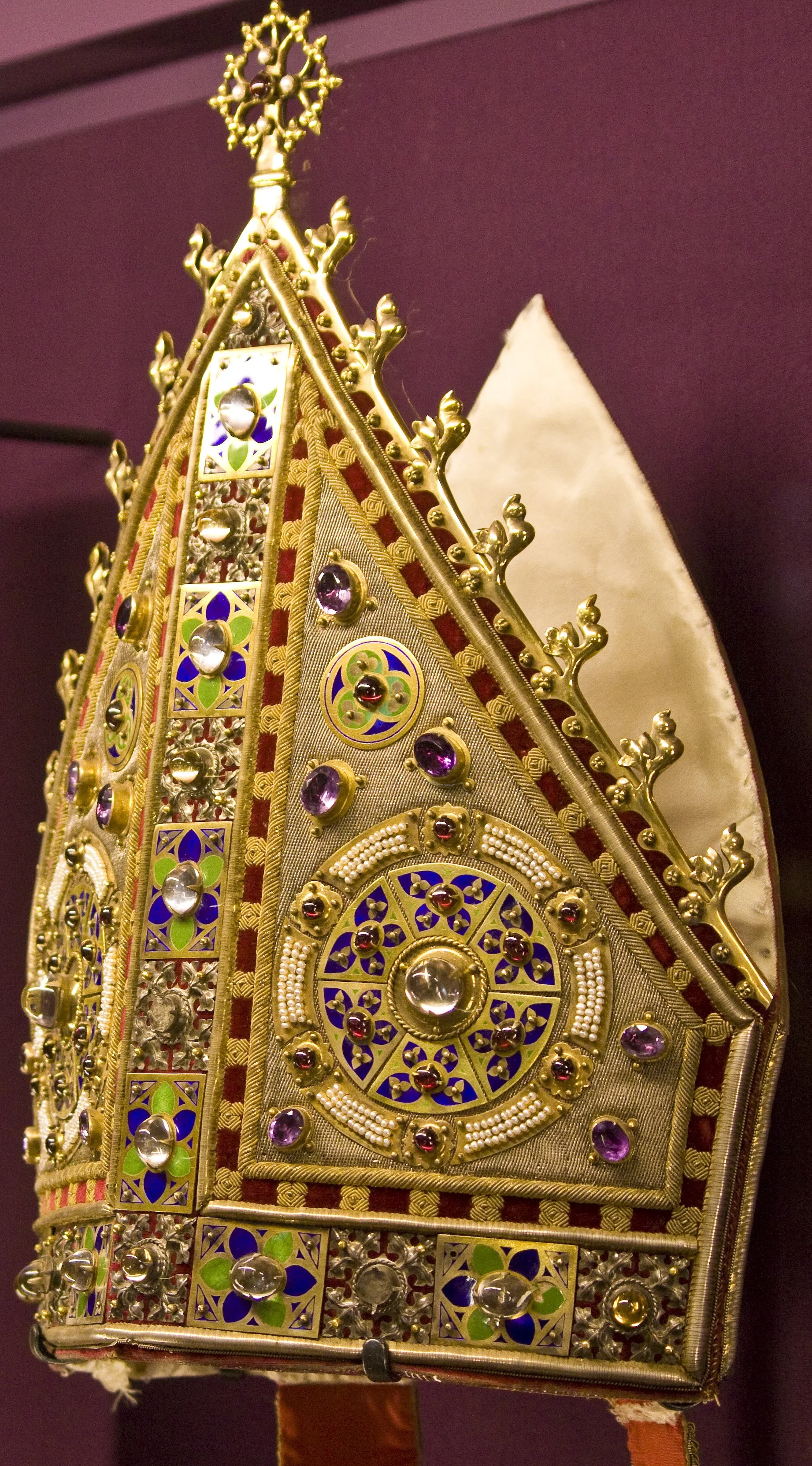 mitre