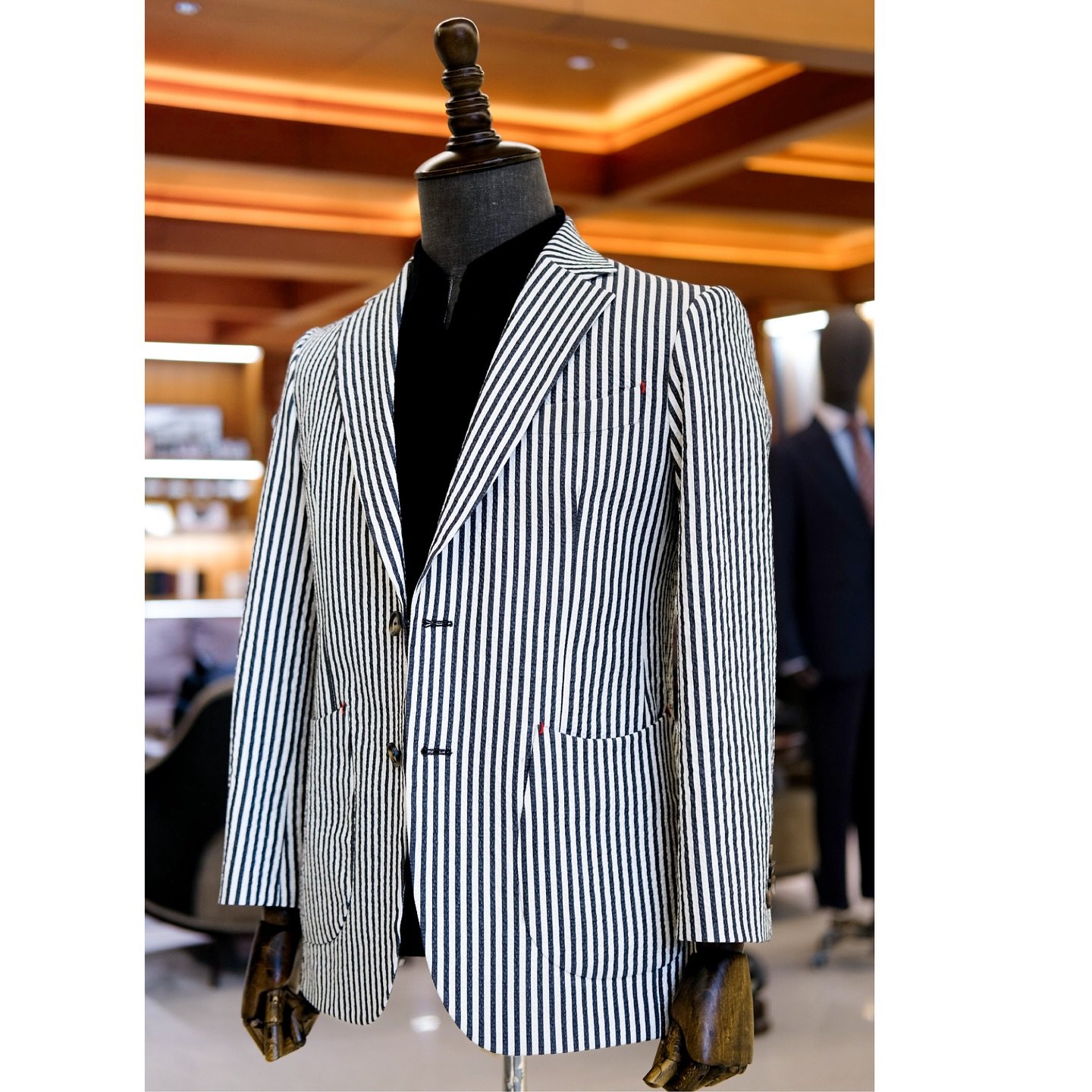 The word seersucker comes from the Persian phrase &ldquo;shir o shekar&rdquo;, meaning &ldquo;milk and sugar&rdquo; &ndash; referring to the contrast between the smooth and rough textures. The fabric technique was popularized in India, where it was u